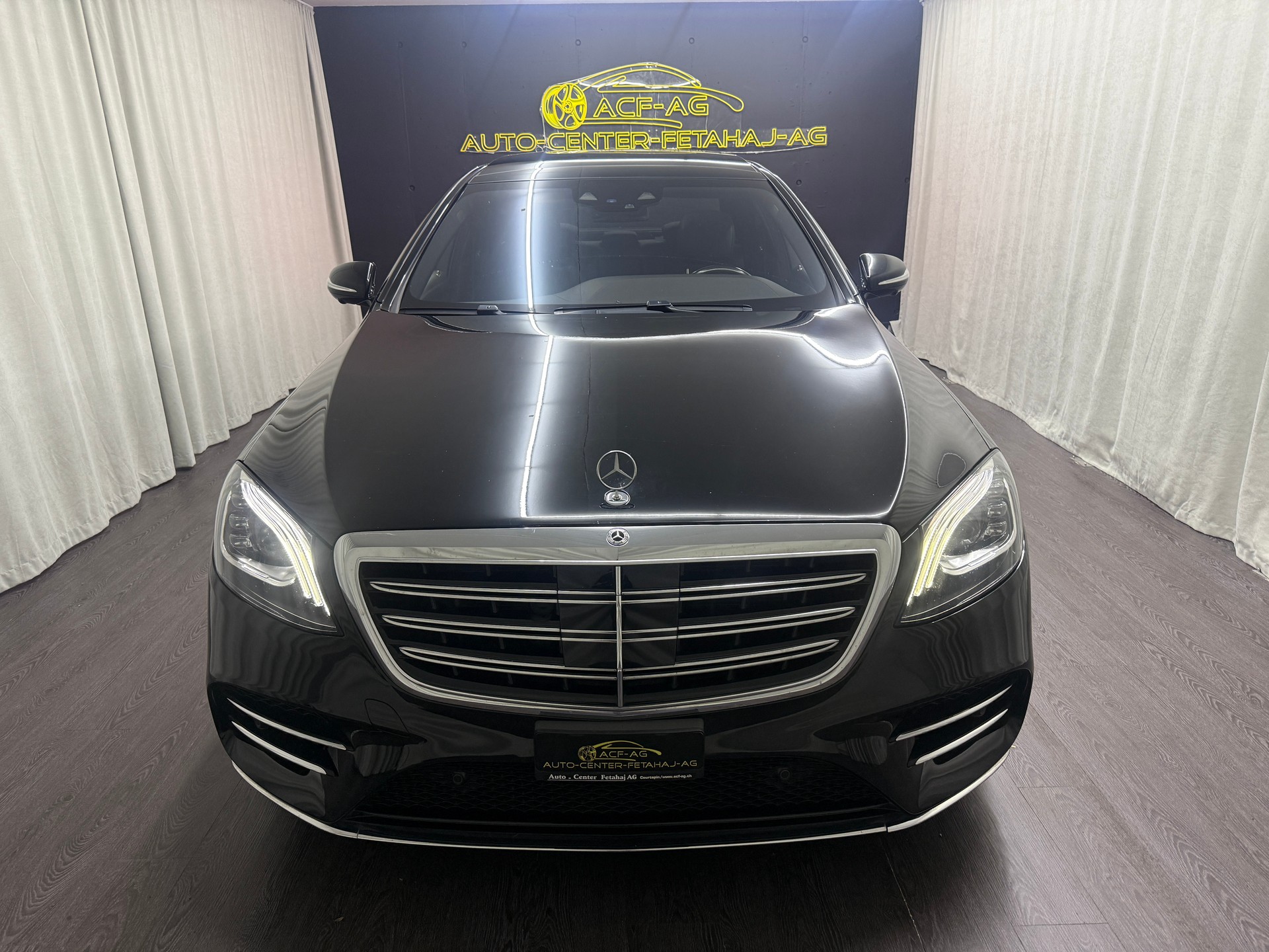 MERCEDES-BENZ S 560 4Matic AMG-Line 9G-Tronic-showroom-element-1