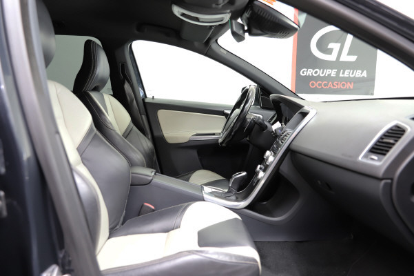 VOLVO XC60 T6 AWD Summum-image-8