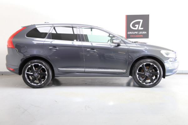 VOLVO XC60 T6 AWD Summum-image-6