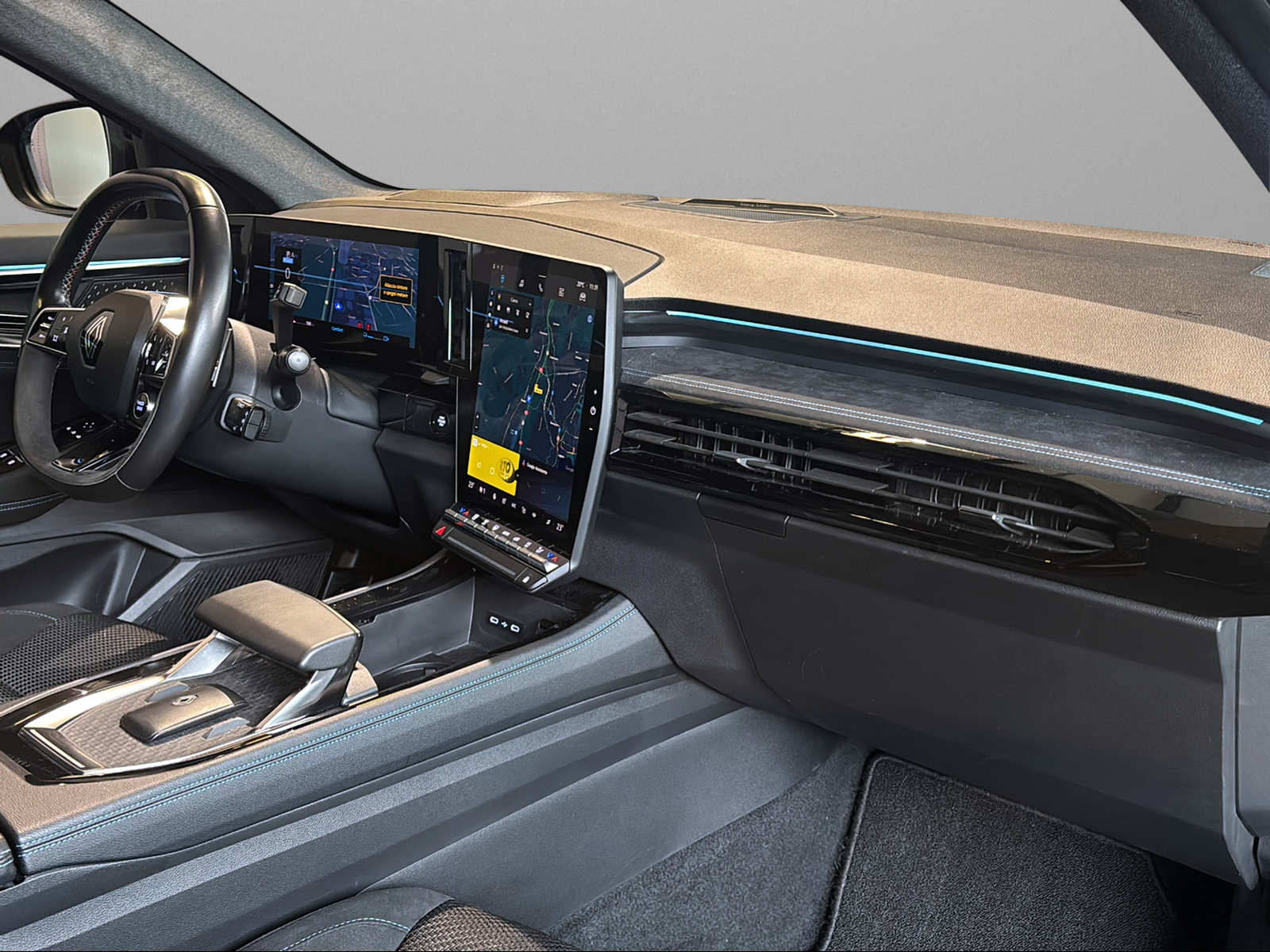 RENAULT Austral 1.2 HEV 200 Iconic Esprit Alpine A-image-9