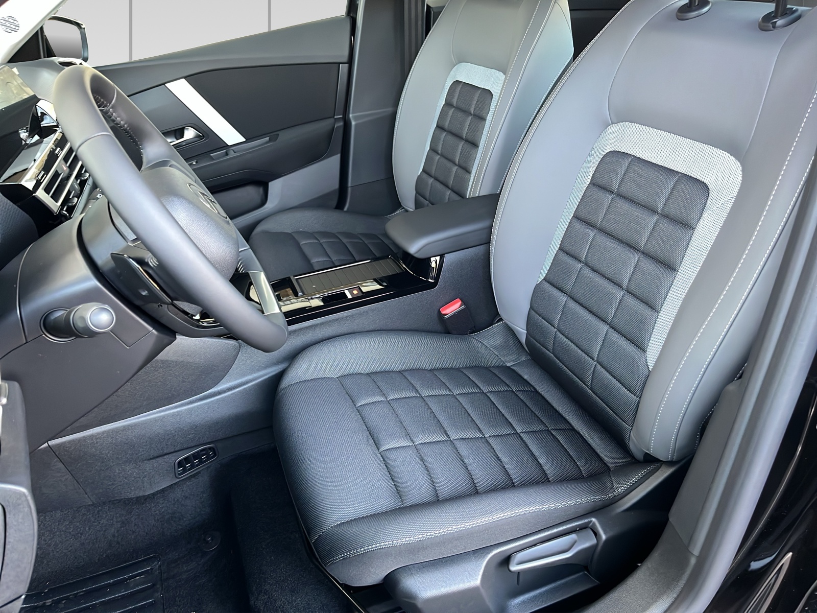 CITROEN C4 1.2 Hybrid You+-image-7