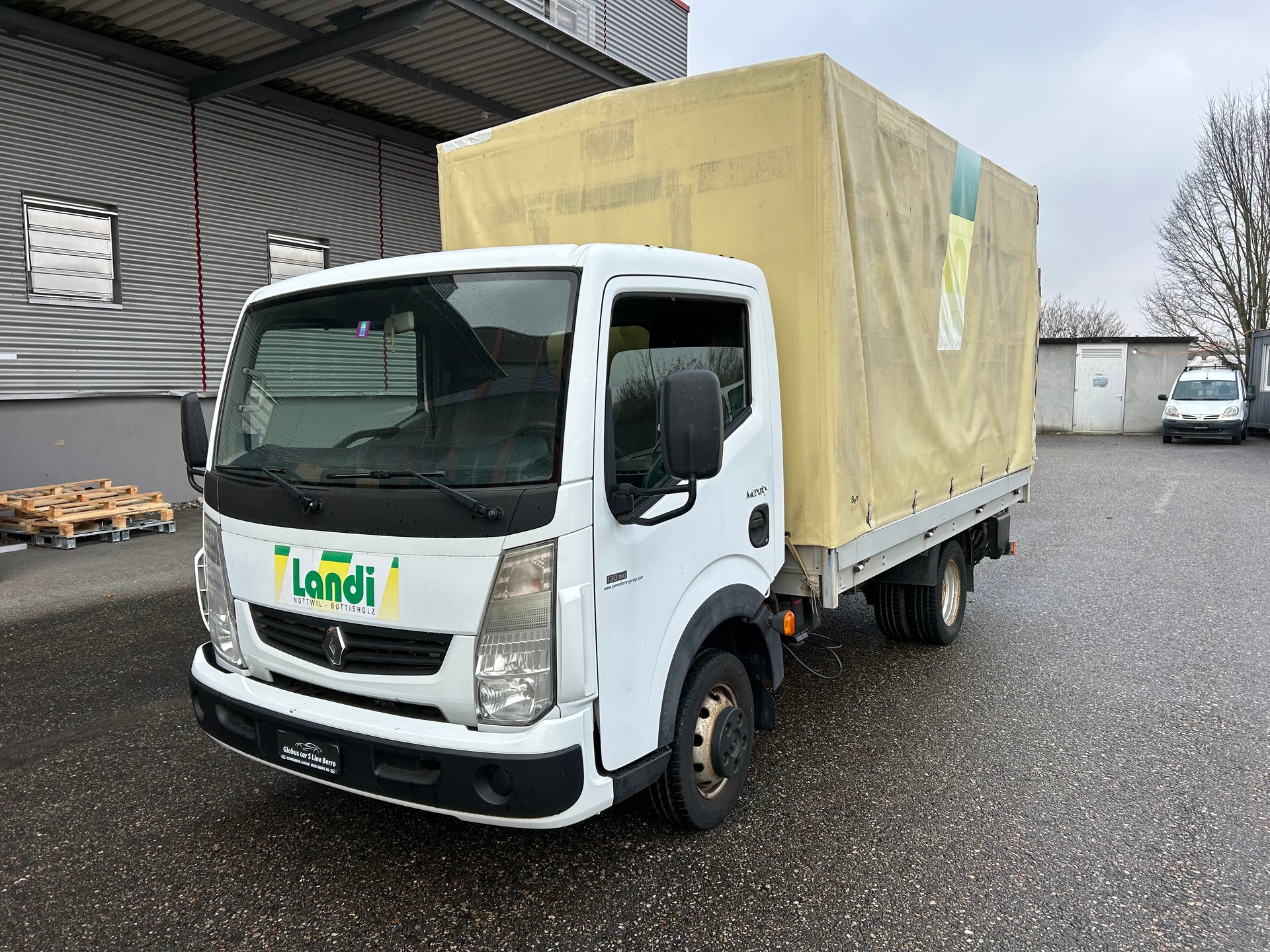 RENAULT Maxity 130.35 Dynamic-image-4