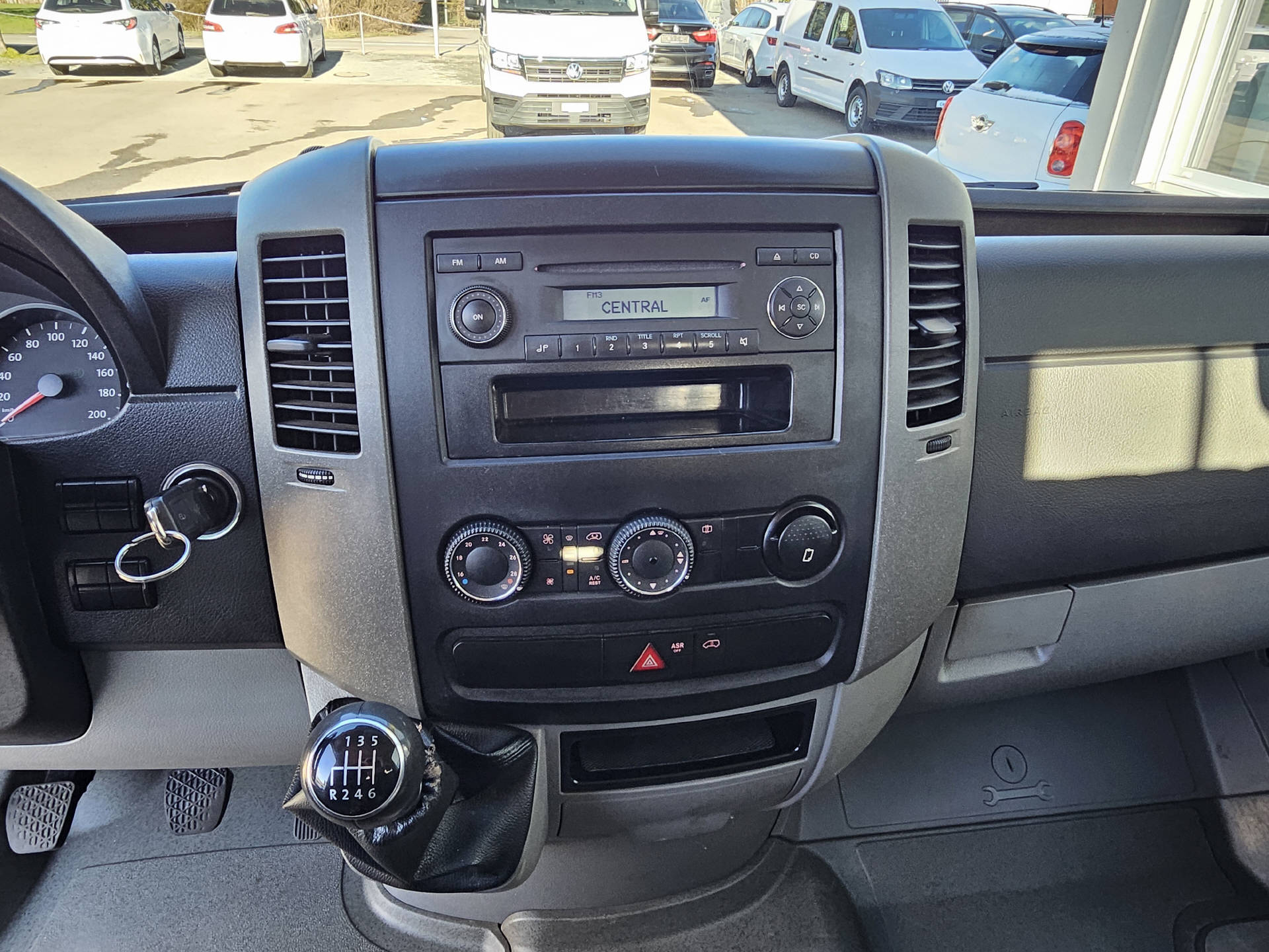 VW Crafter 35 DKab.-Ch. 3665 2.0 TDI 109 * Klima * 7- Plätzer * Frisch ab MFK *-image-9