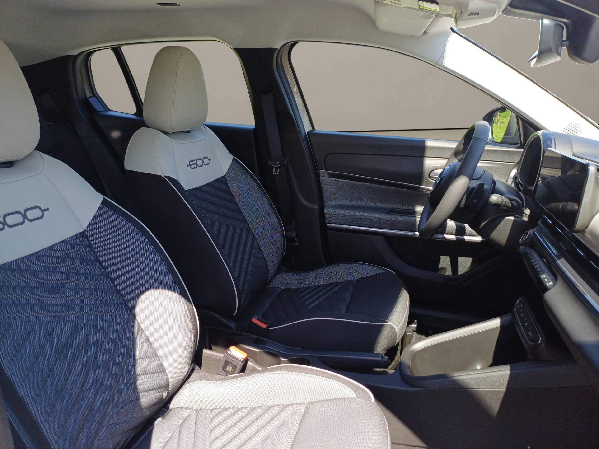 FIAT 600 1.2 Hybrid 136 Cult-image-12