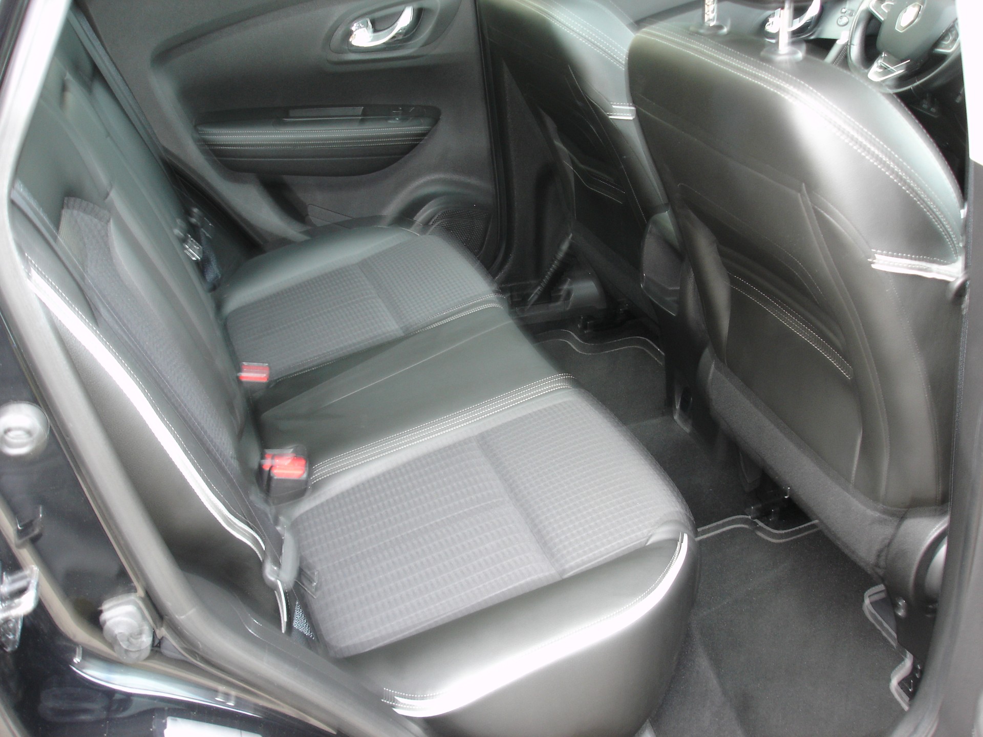 RENAULT Kadjar 1.6 dCi Bose 4x4-image-8
