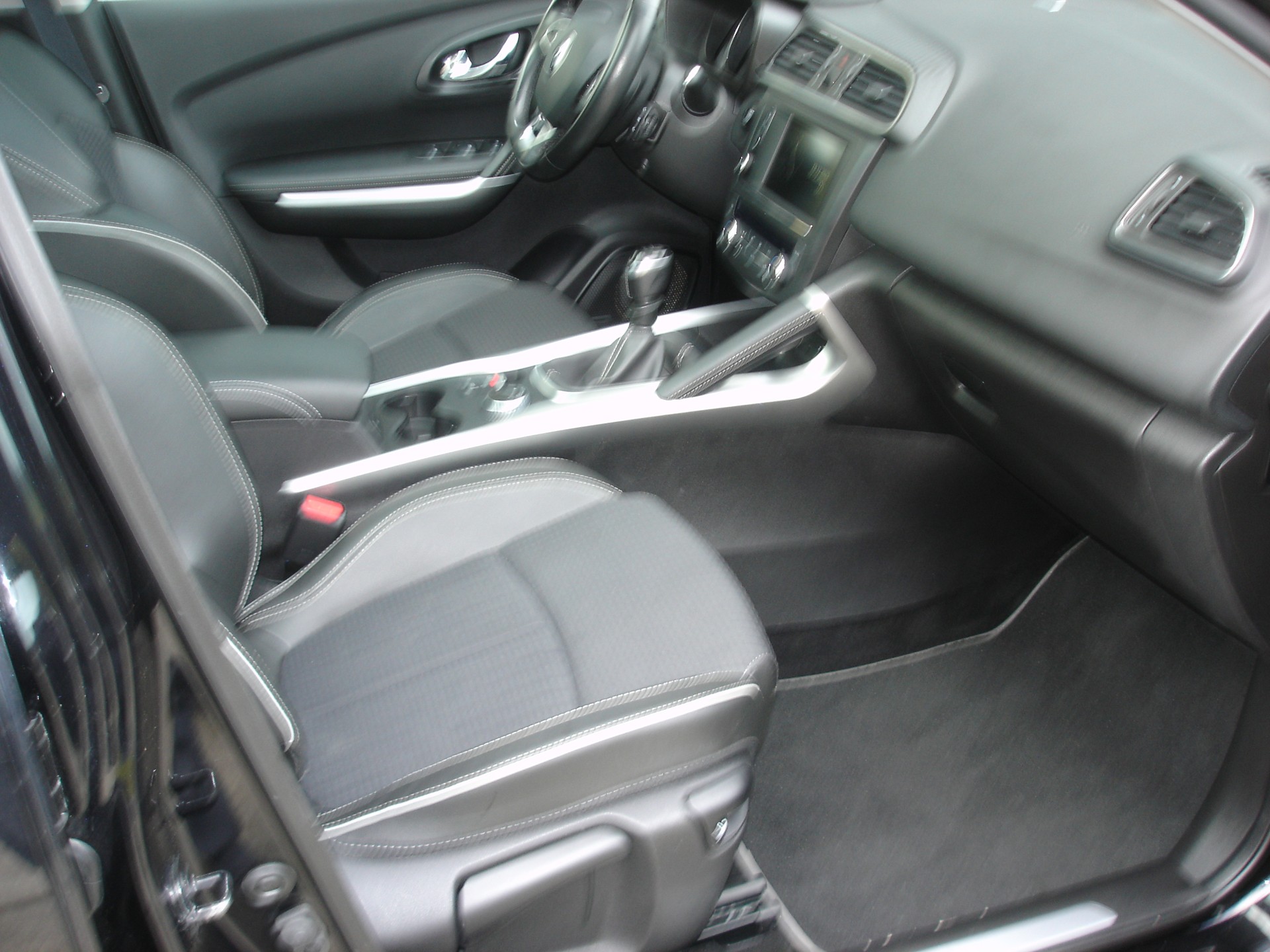 RENAULT Kadjar 1.6 dCi Bose 4x4-image-9