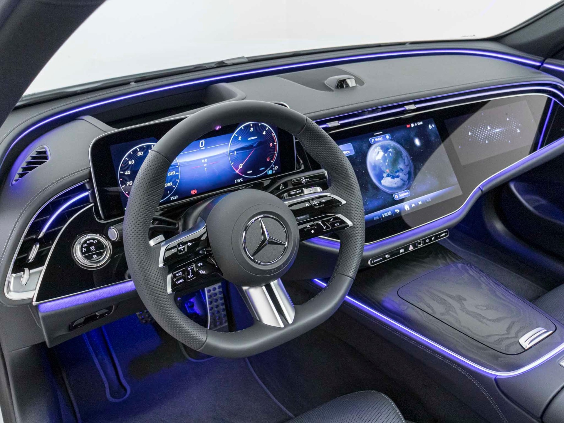 MERCEDES-BENZ E 220 d 4MATIC-image-9