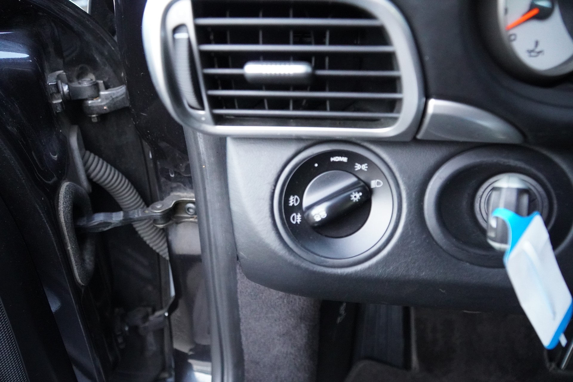 PORSCHE 911 Carrera 4S-image-21