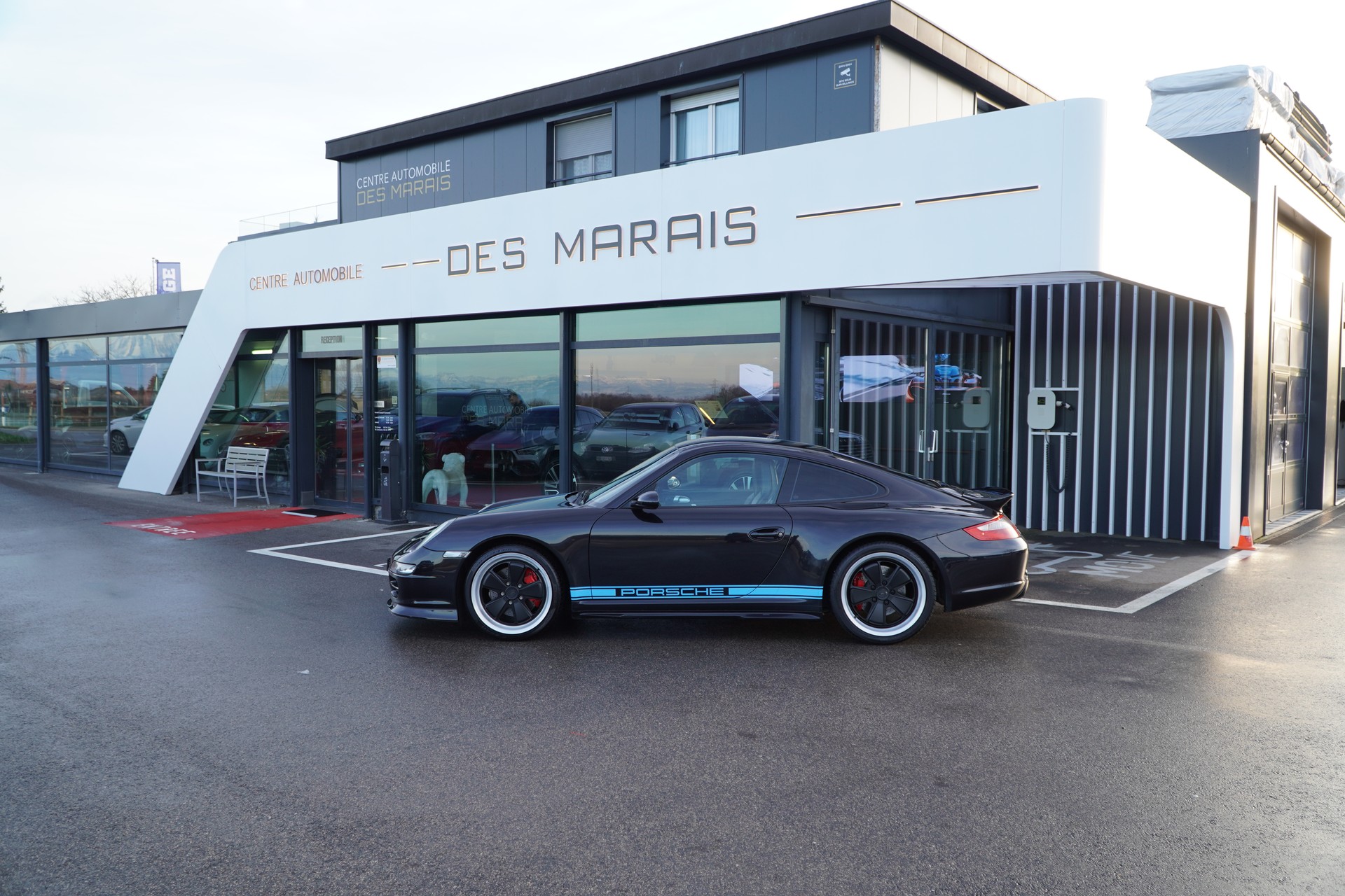 PORSCHE 911 Carrera 4S-image-7