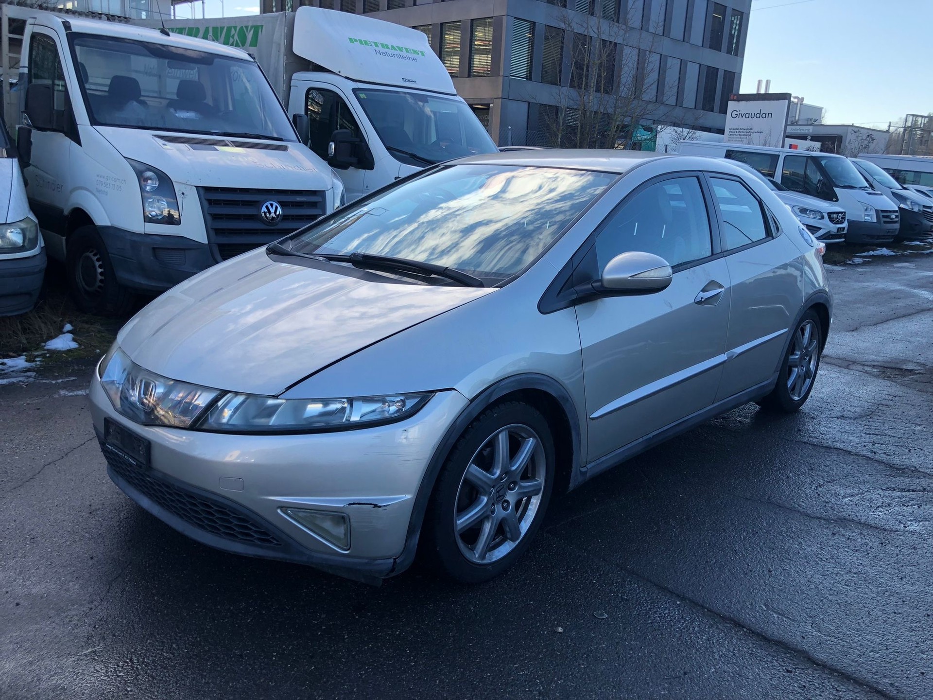 HONDA Civic 1.8i Sport-image-1