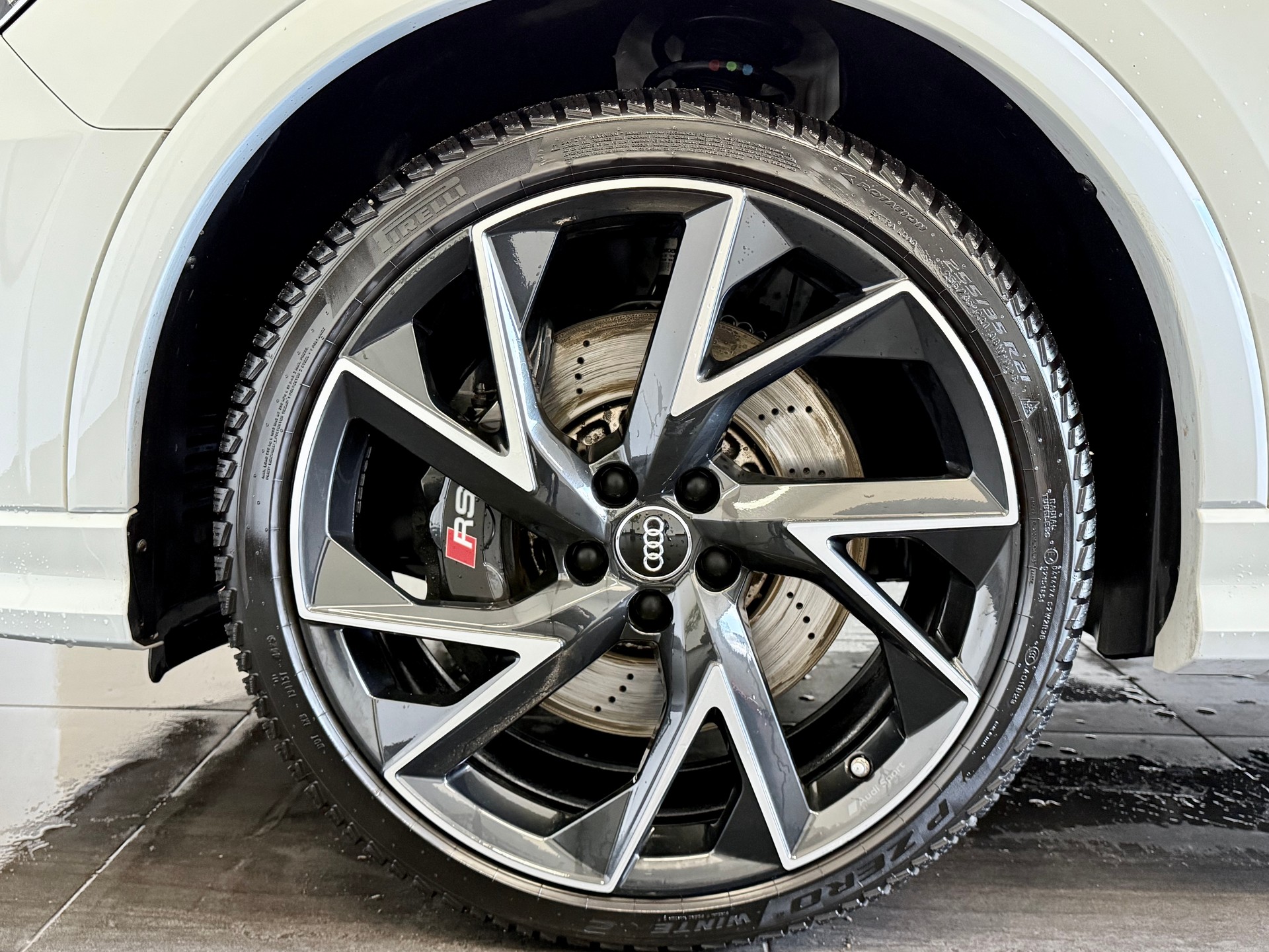 AUDI RS Q3 2.5 TFSI quattro S tronic-image-11