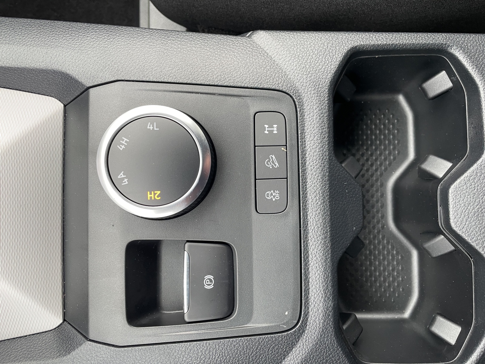 VW Amarok 2.0TDI Life 4Motion-image-14