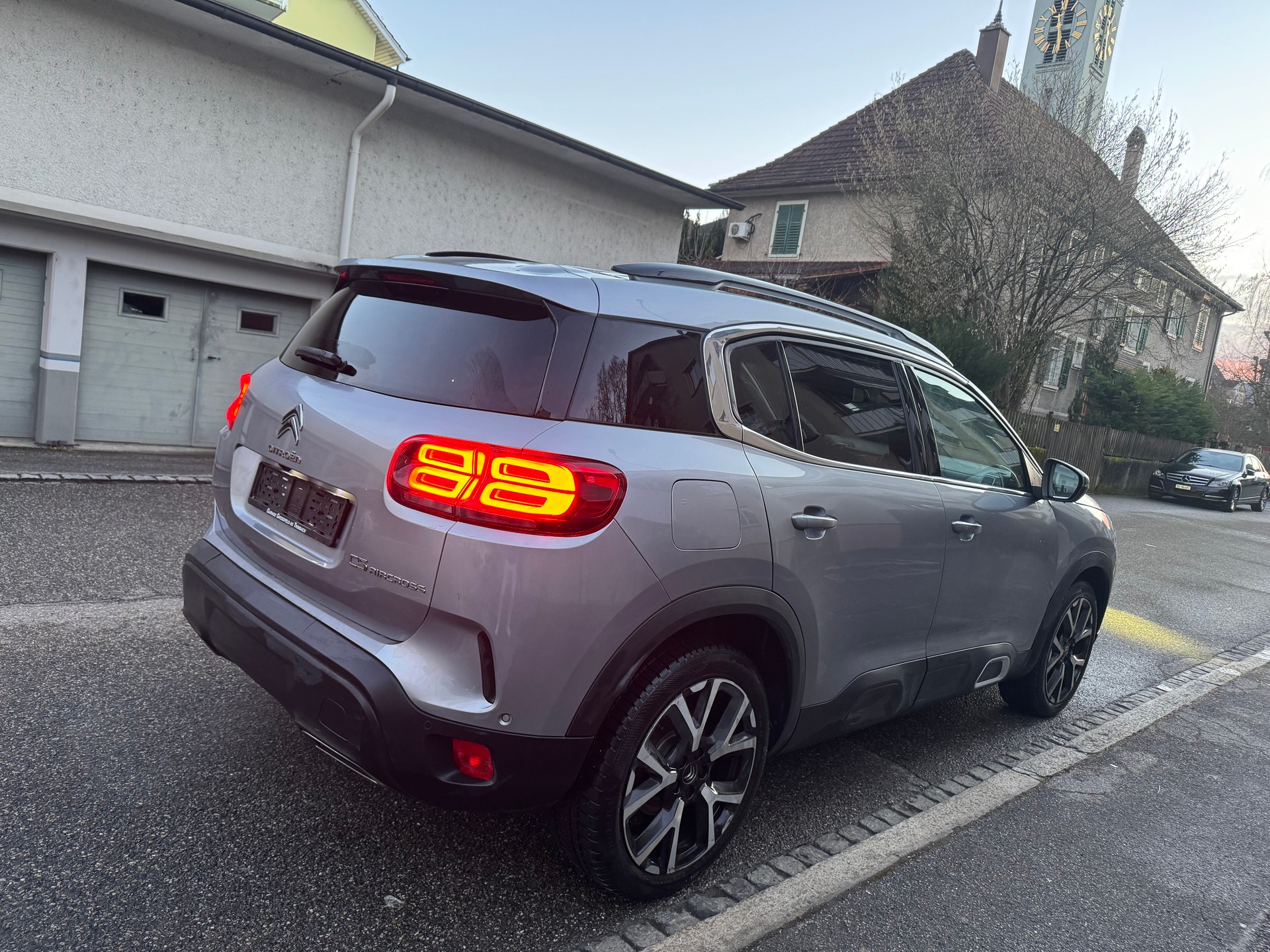 CITROEN C5 Aircross 1.5 BlueHD Shine EAT8-image-2