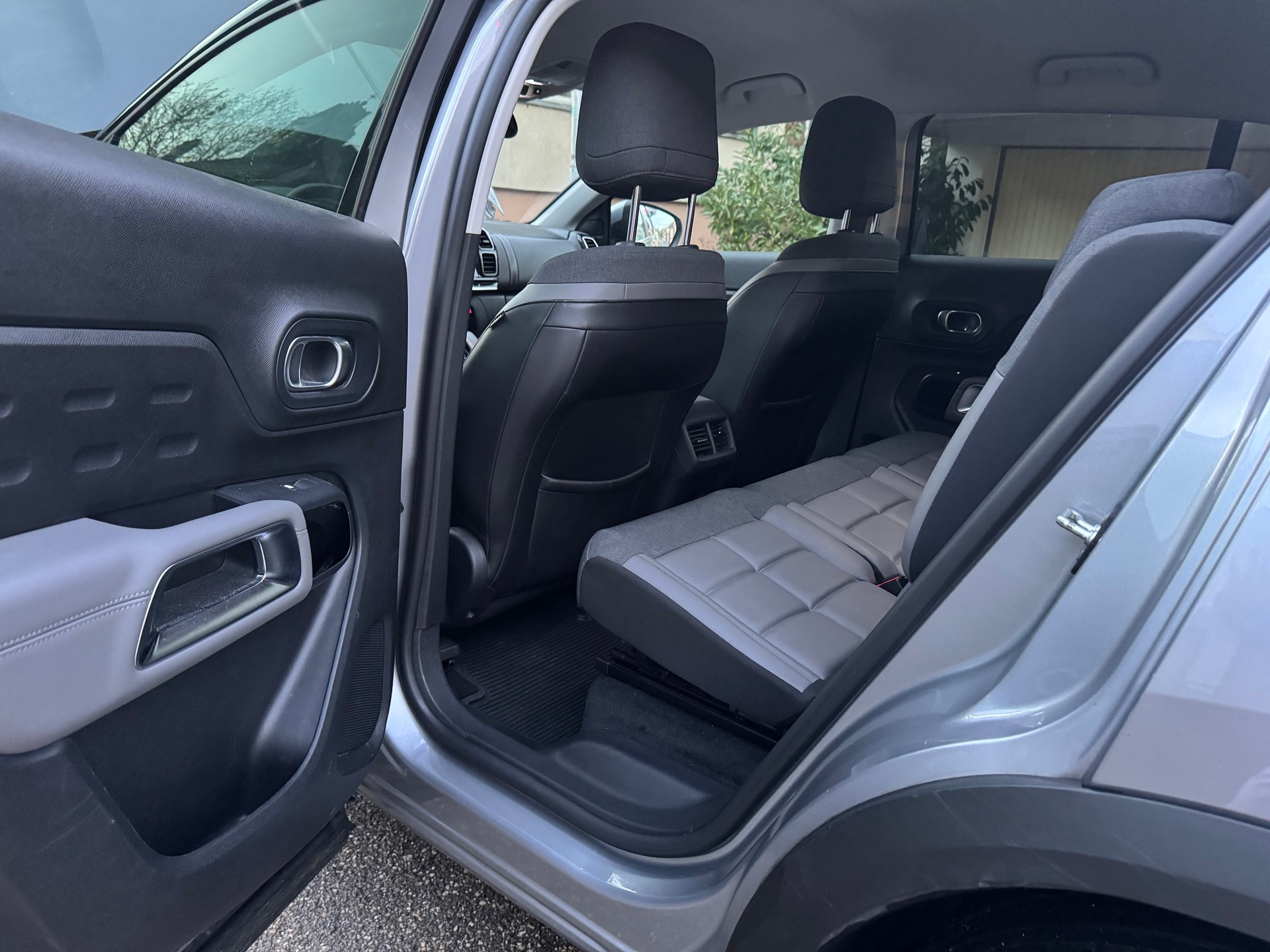 CITROEN C5 Aircross 1.5 BlueHD Shine EAT8-image-9