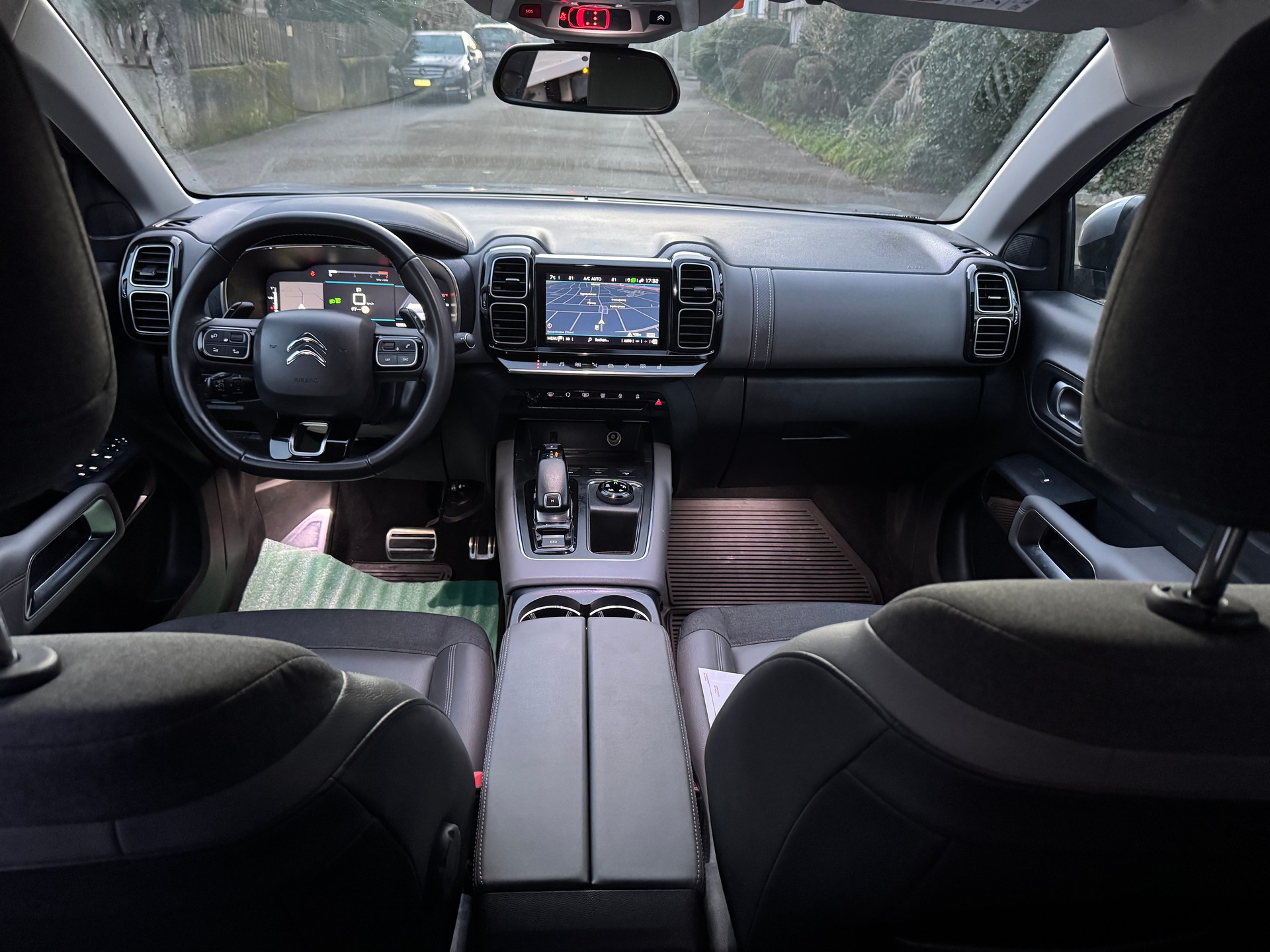CITROEN C5 Aircross 1.5 BlueHD Shine EAT8-image-5