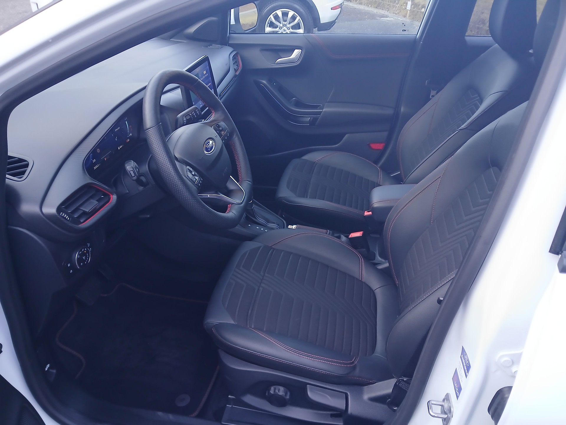 FORD Puma 1.0 MHEV ST-Line X Automat-image-8