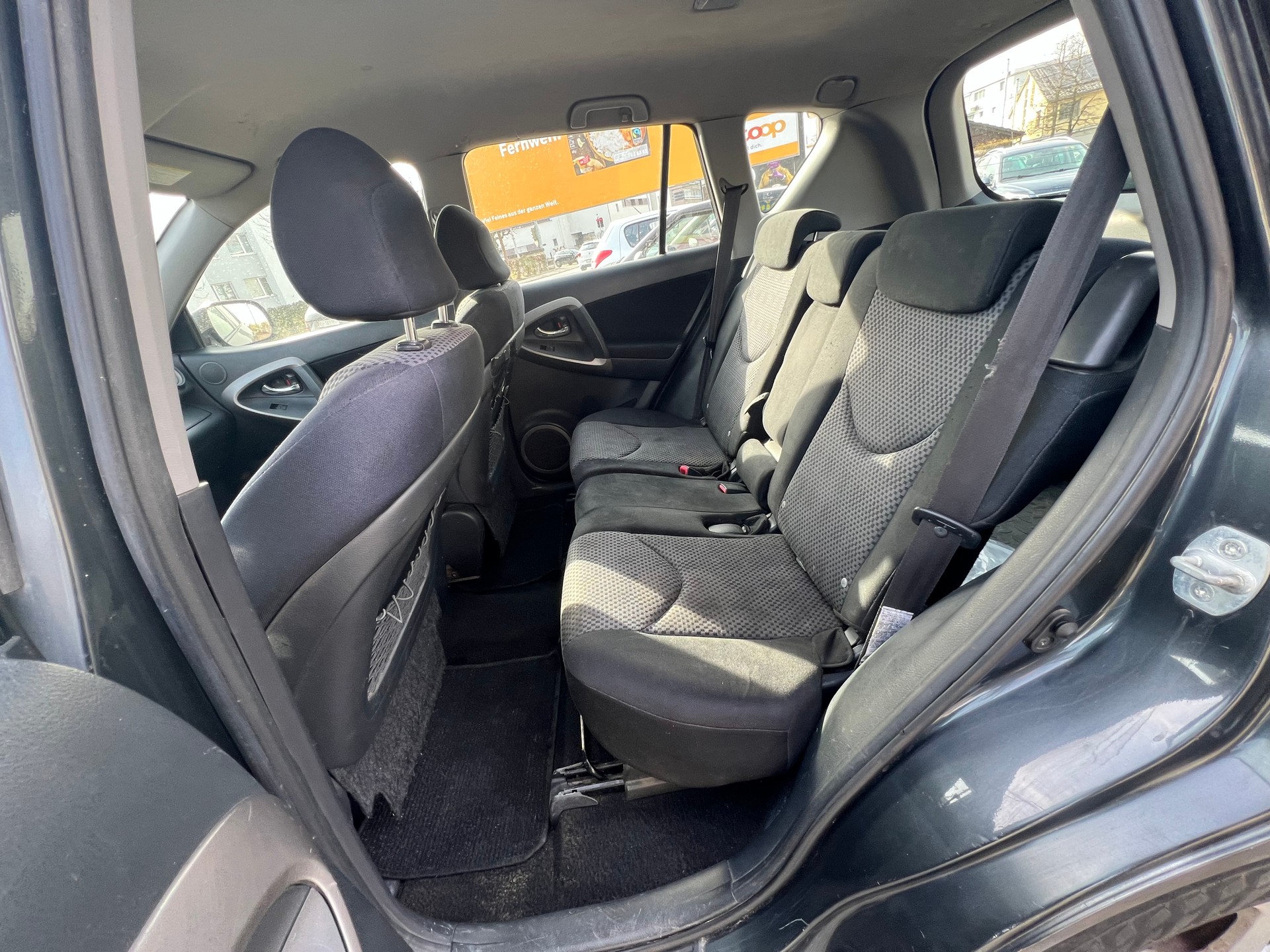 TOYOTA RAV-4 2.2D-4 D Linea Terra-image-16