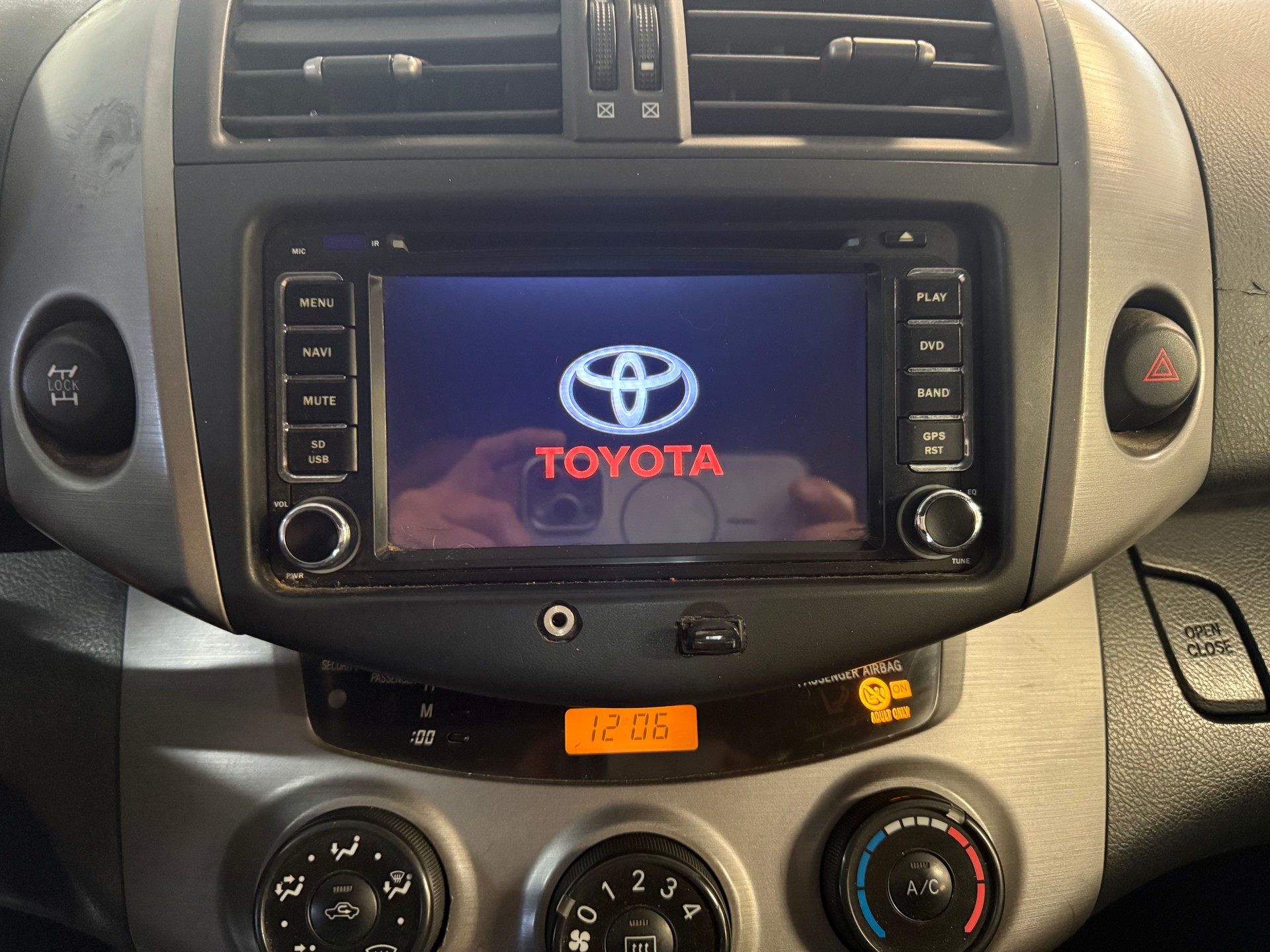 TOYOTA RAV-4 2.2D-4 D Linea Terra-image-11