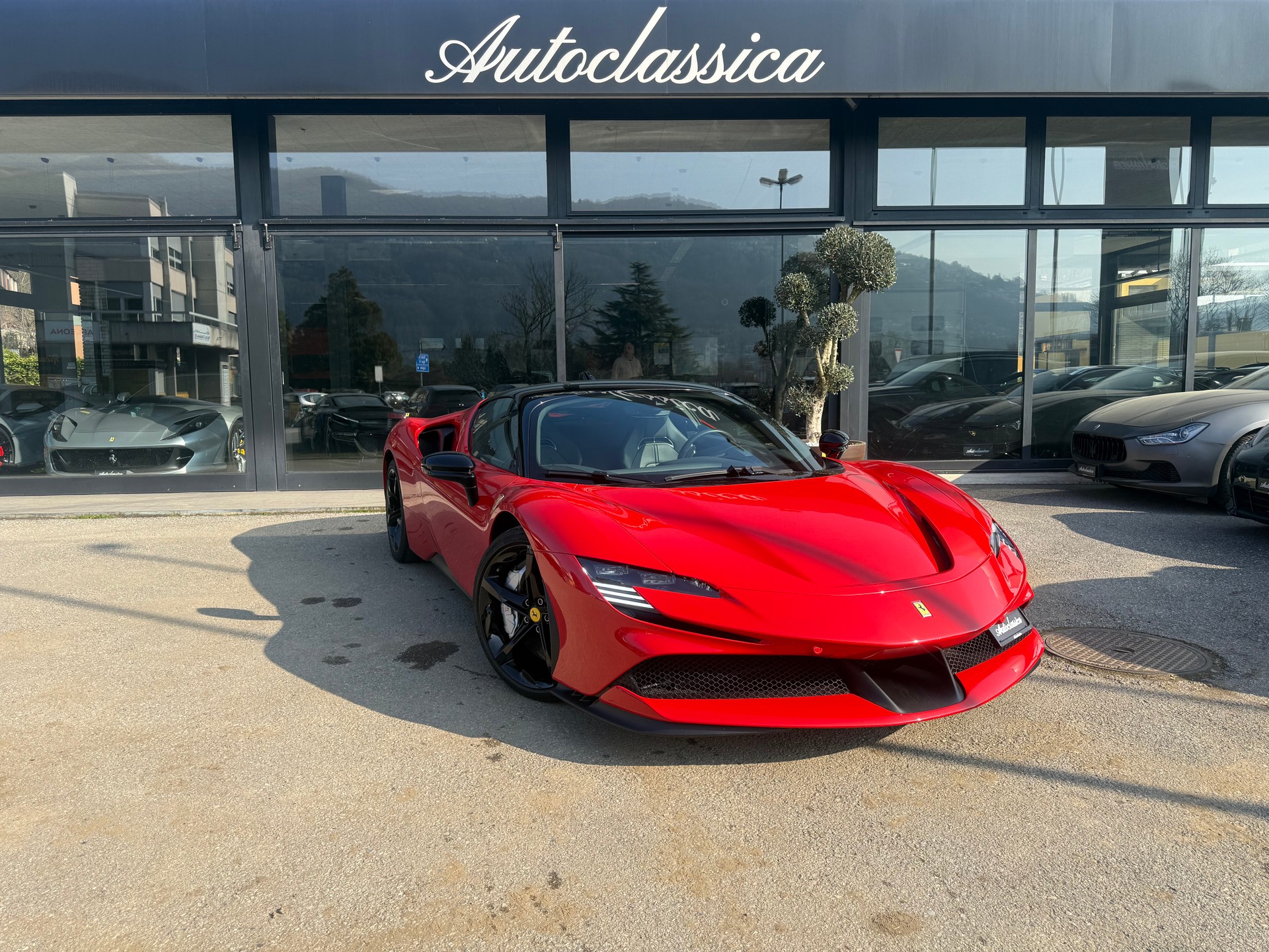 FERRARI SF90 Stradale-image-0