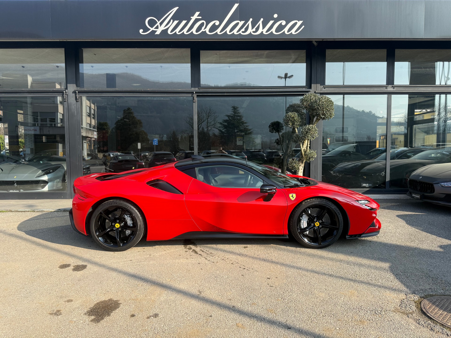 FERRARI SF90 Stradale-image-3