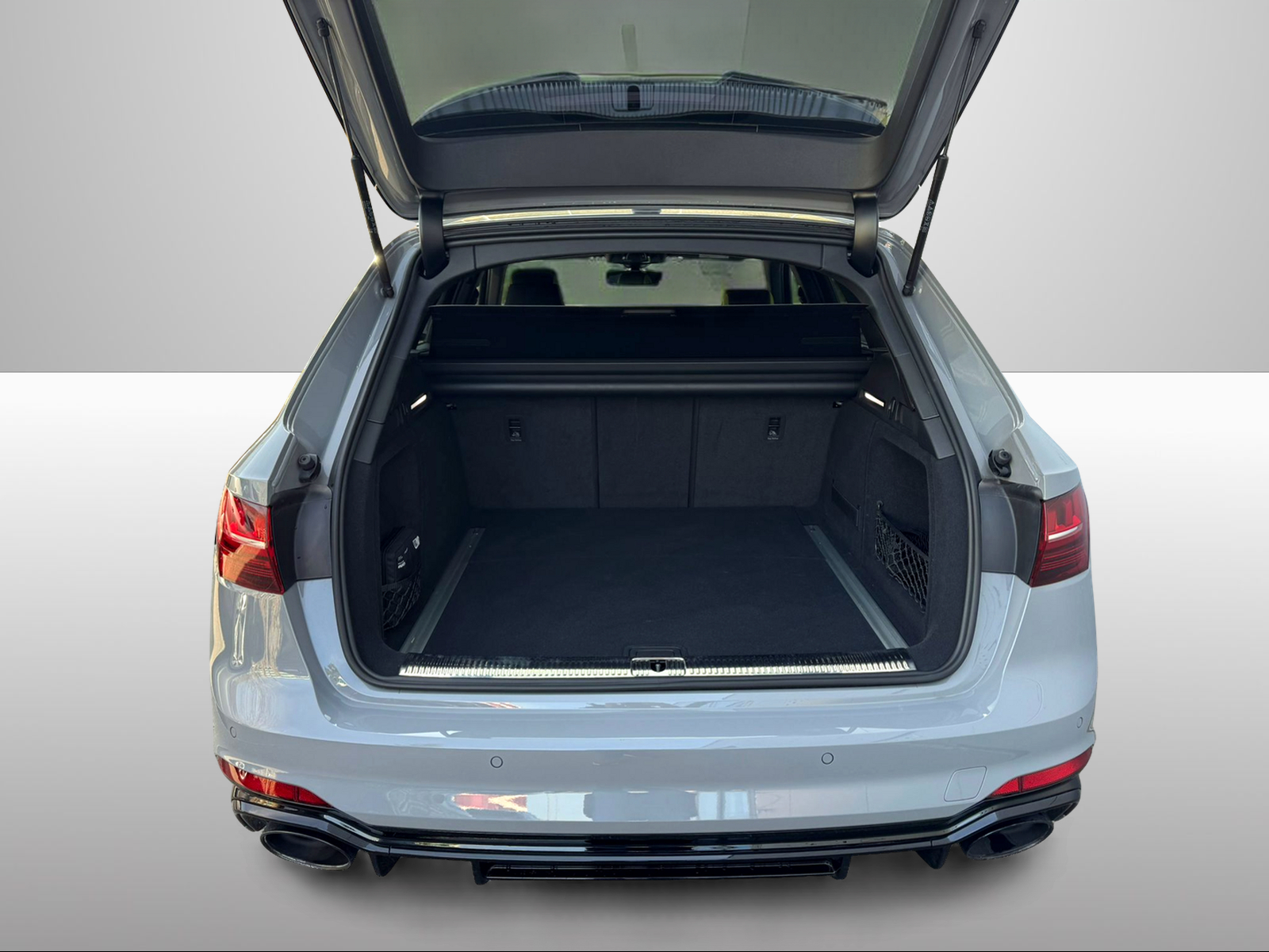 AUDI RS4 Avant quattro tiptronic-image-9