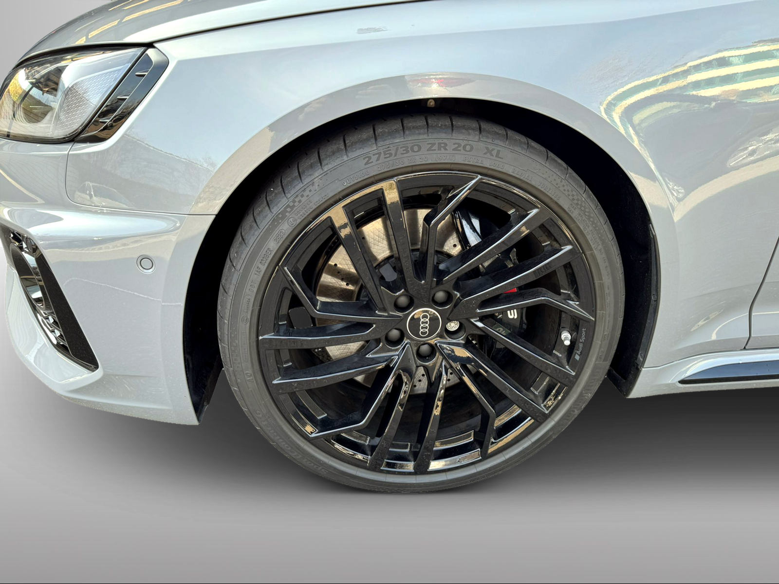 AUDI RS4 Avant quattro tiptronic-image-3