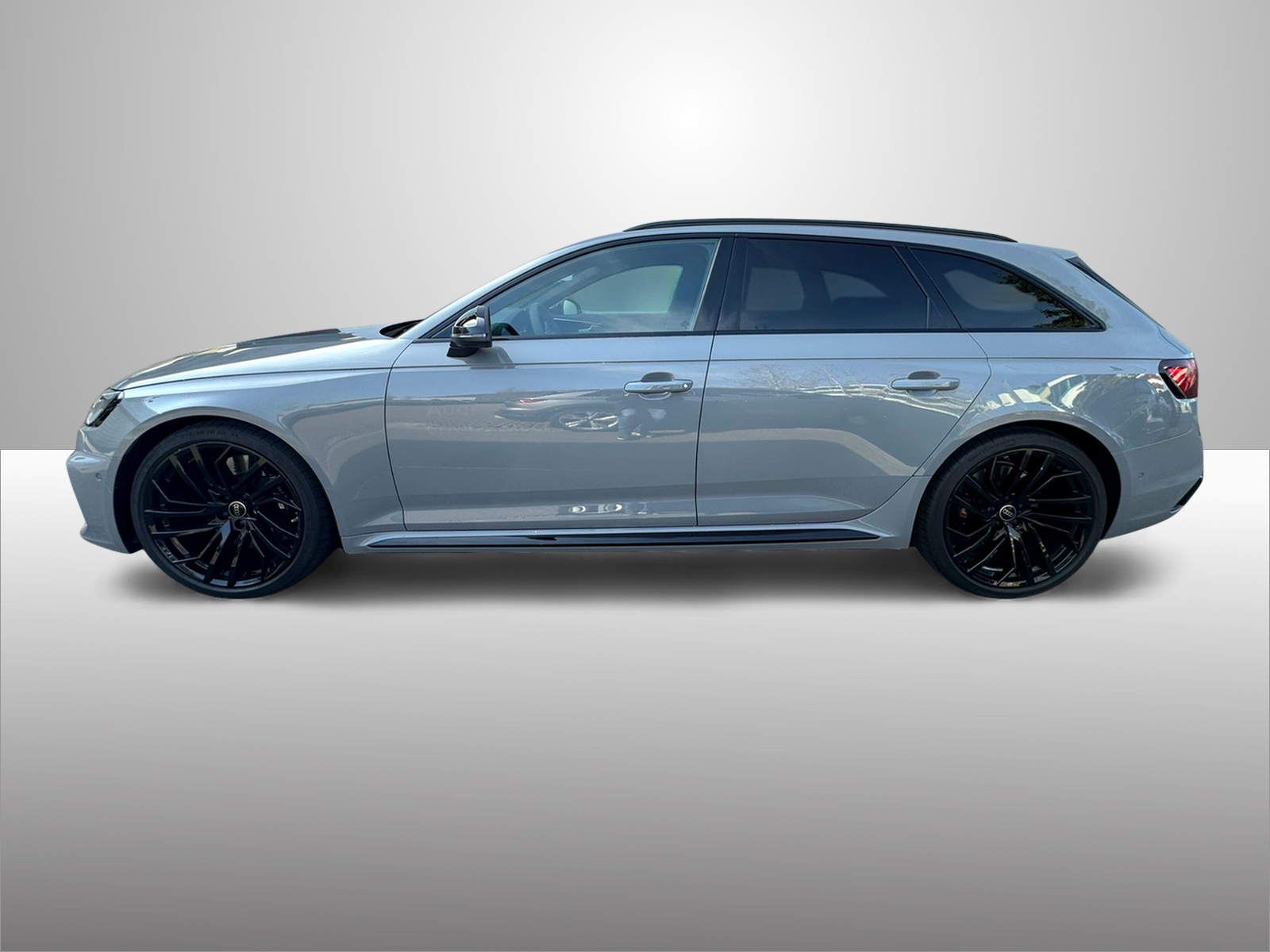 AUDI RS4 Avant quattro tiptronic-image-2