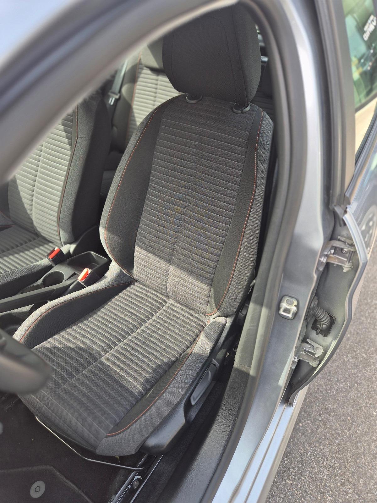 PEUGEOT 208 1.2 PureTech 100 Active Pack-image-7