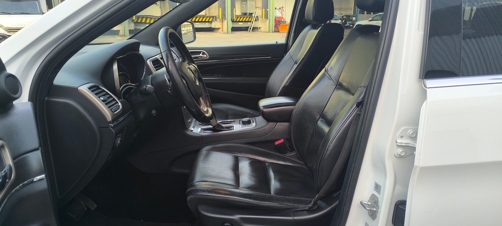 JEEP Grand Cherokee 3.0 CRD Platium Edition-image-10