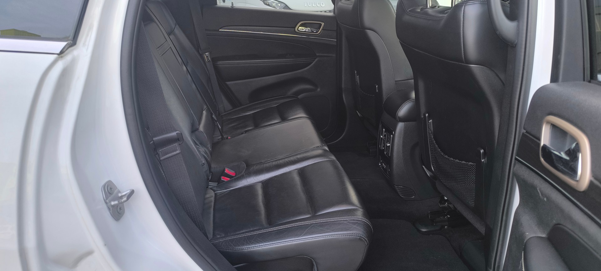 JEEP Grand Cherokee 3.0 CRD Platium Edition-image-14