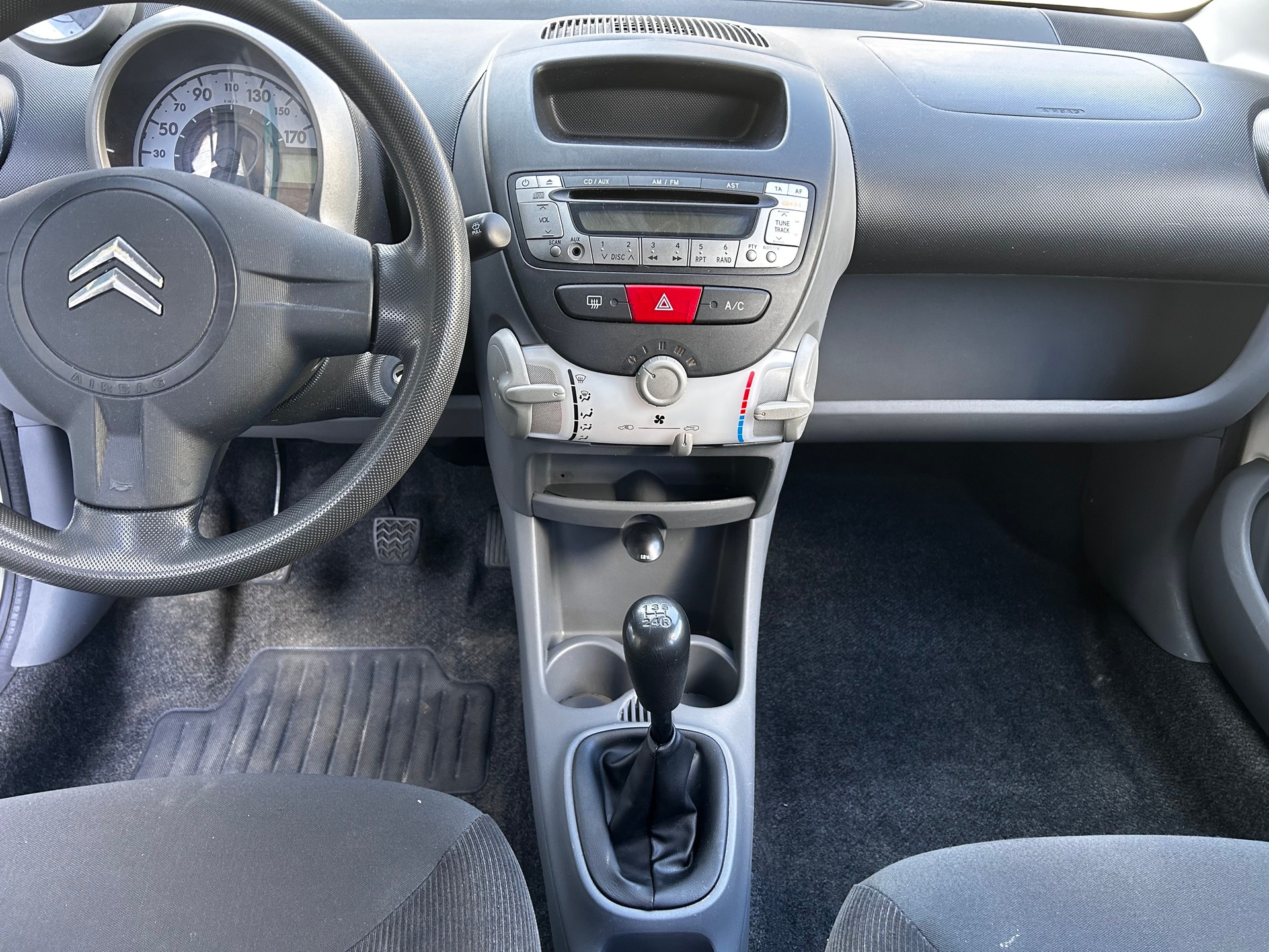 CITROEN C1 1.0i Edition-image-10