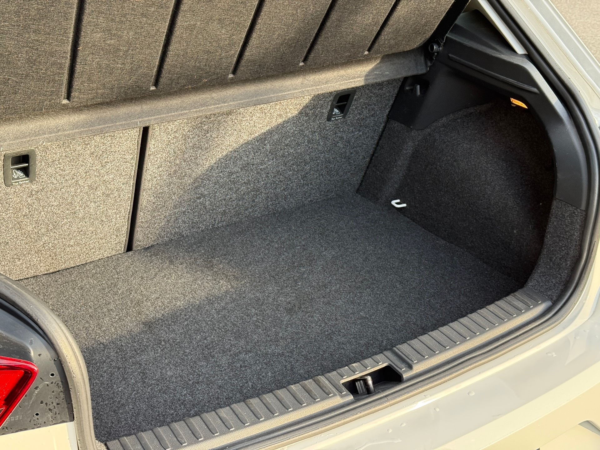 SEAT Ibiza 1.0 TGI CNG Last Edition-image-12