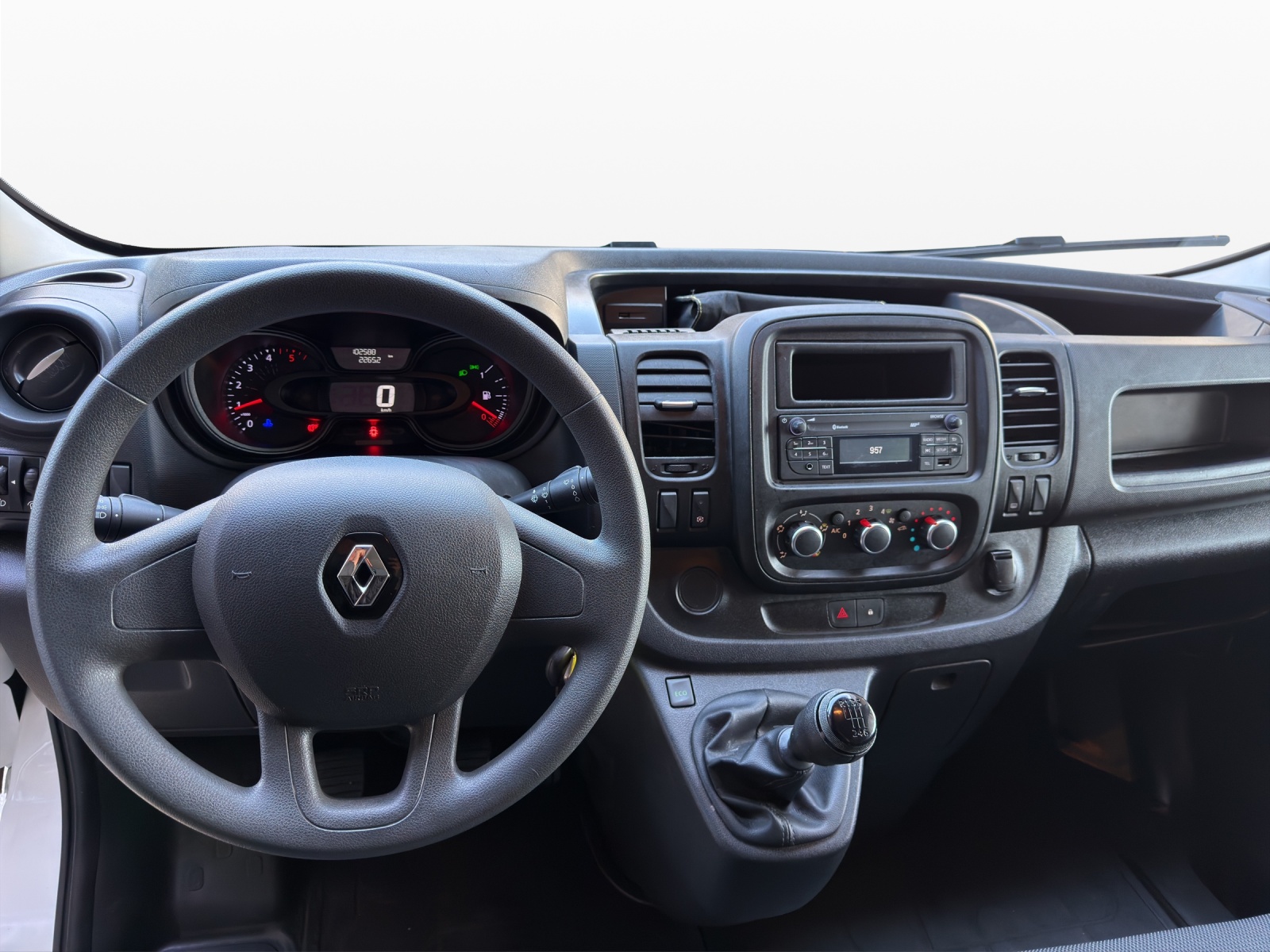RENAULT Trafic 2.0 Energy dCi 120 3.0t Access L1H1-image-10