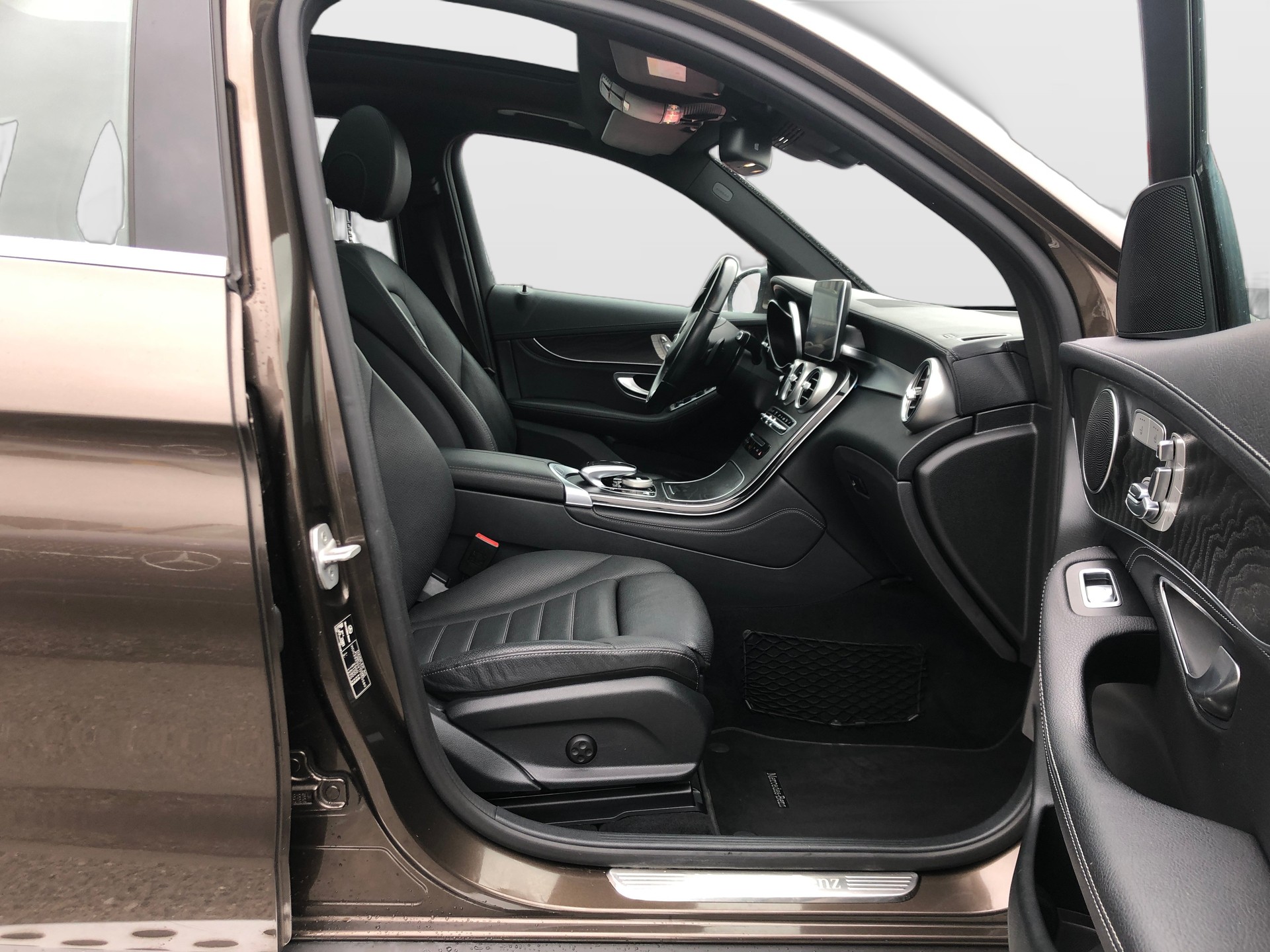 MERCEDES-BENZ GLC 250 d 4Matic 9G-Tronic-image-13