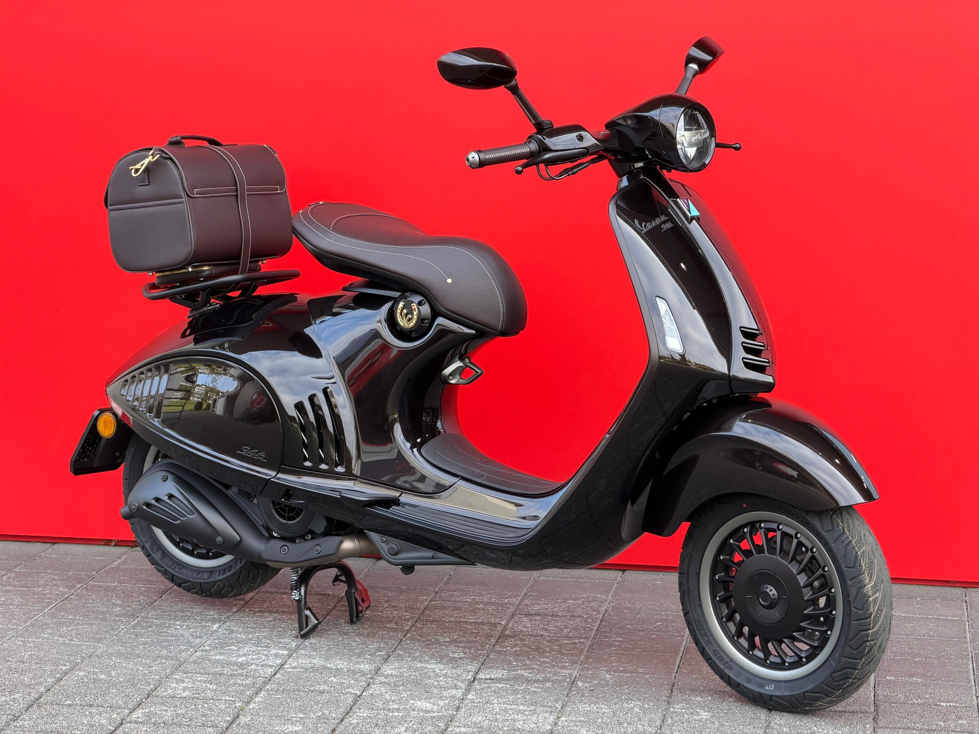 PIAGGIO Vespa 946 125 Horse-image-9