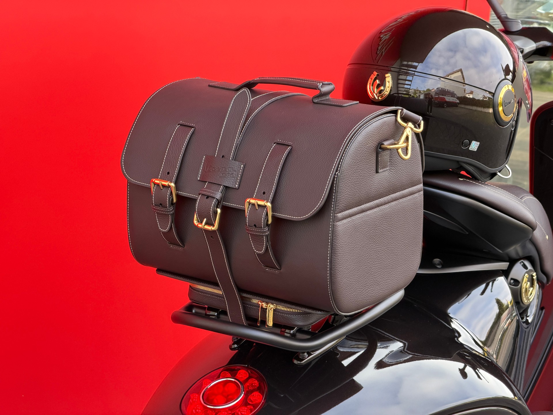 PIAGGIO Vespa 946 125 Horse-image-7