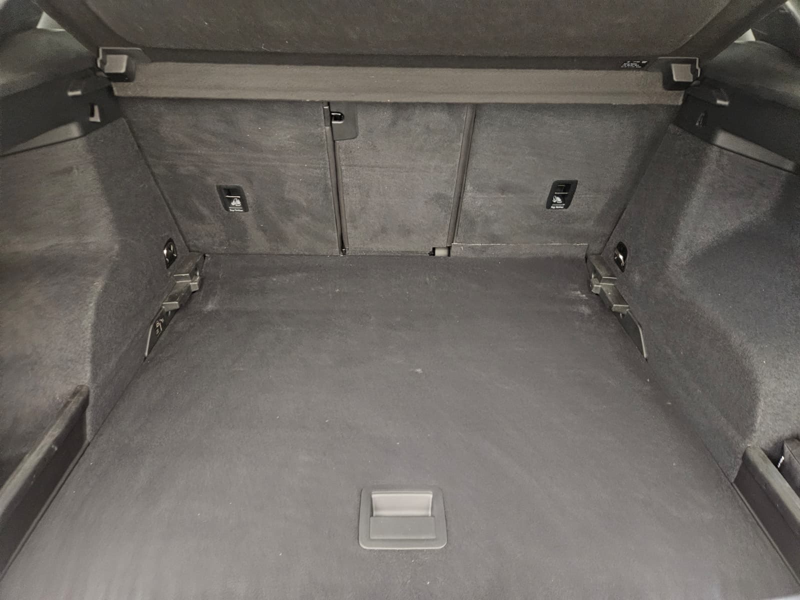 AUDI Q3 40 TFSI S line quattro S-tronic-image-14
