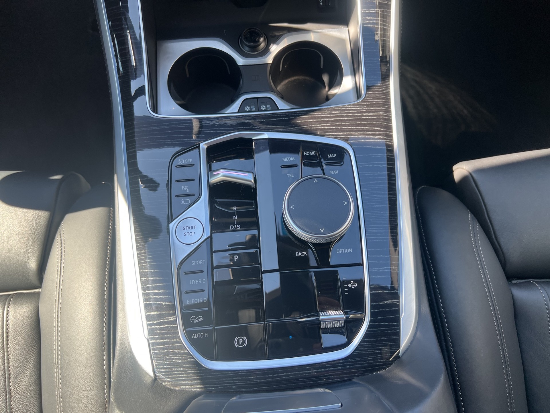 BMW X5 xDrive 50e M Sport Pro Steptronic-image-17