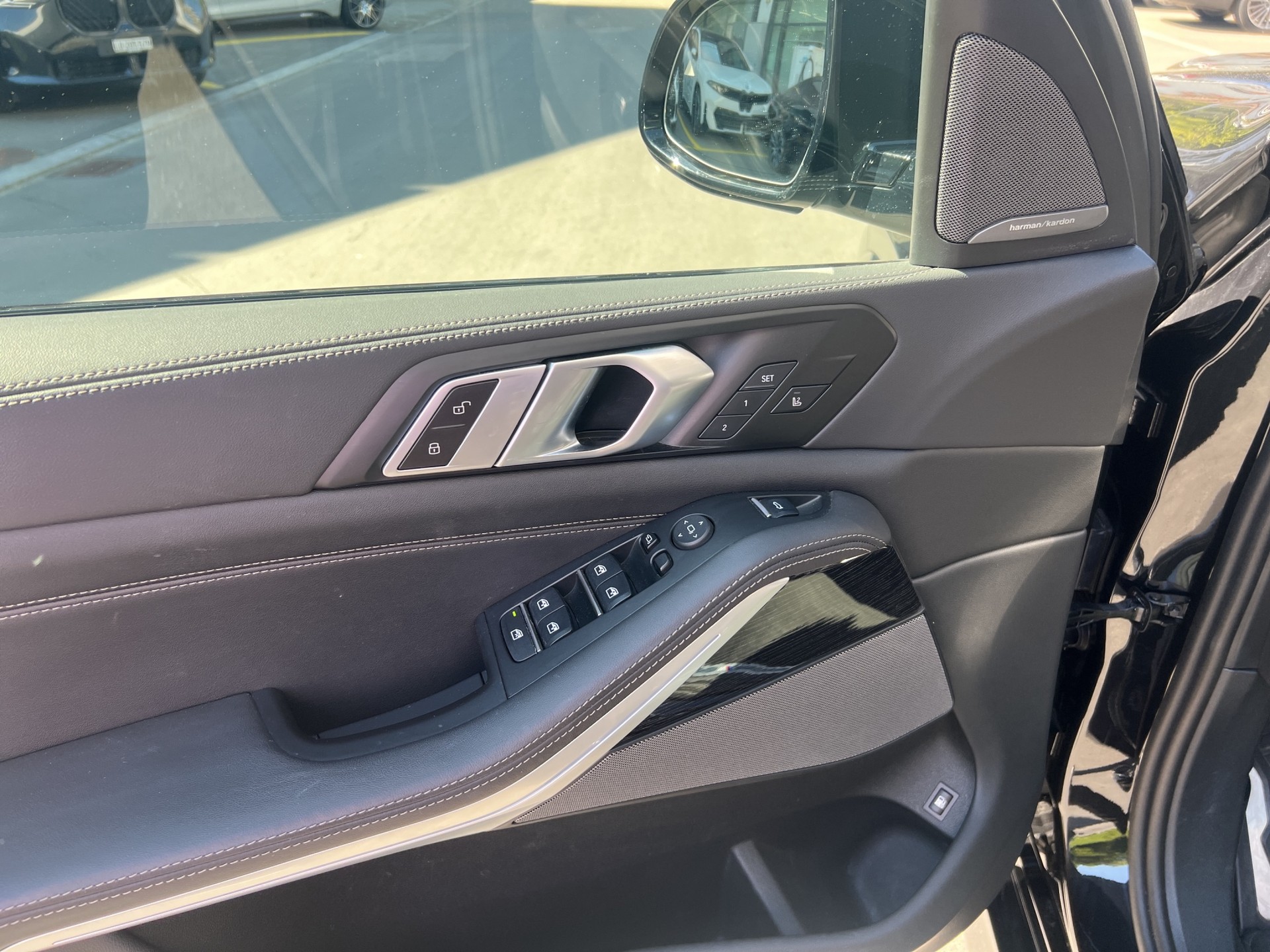 BMW X5 xDrive 50e M Sport Pro Steptronic-image-12