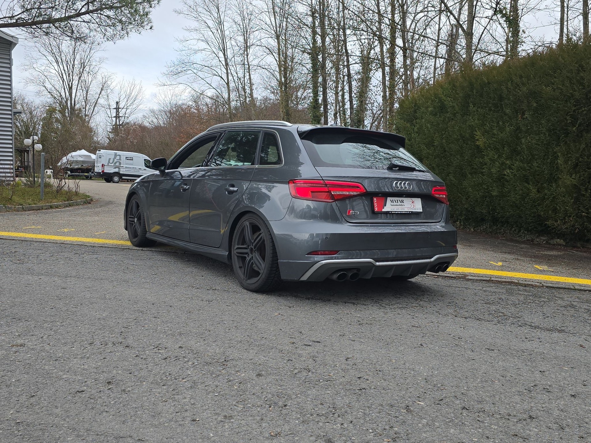 AUDI S3 Sportback 2.0 TFSI quattro S-tronic-image-4
