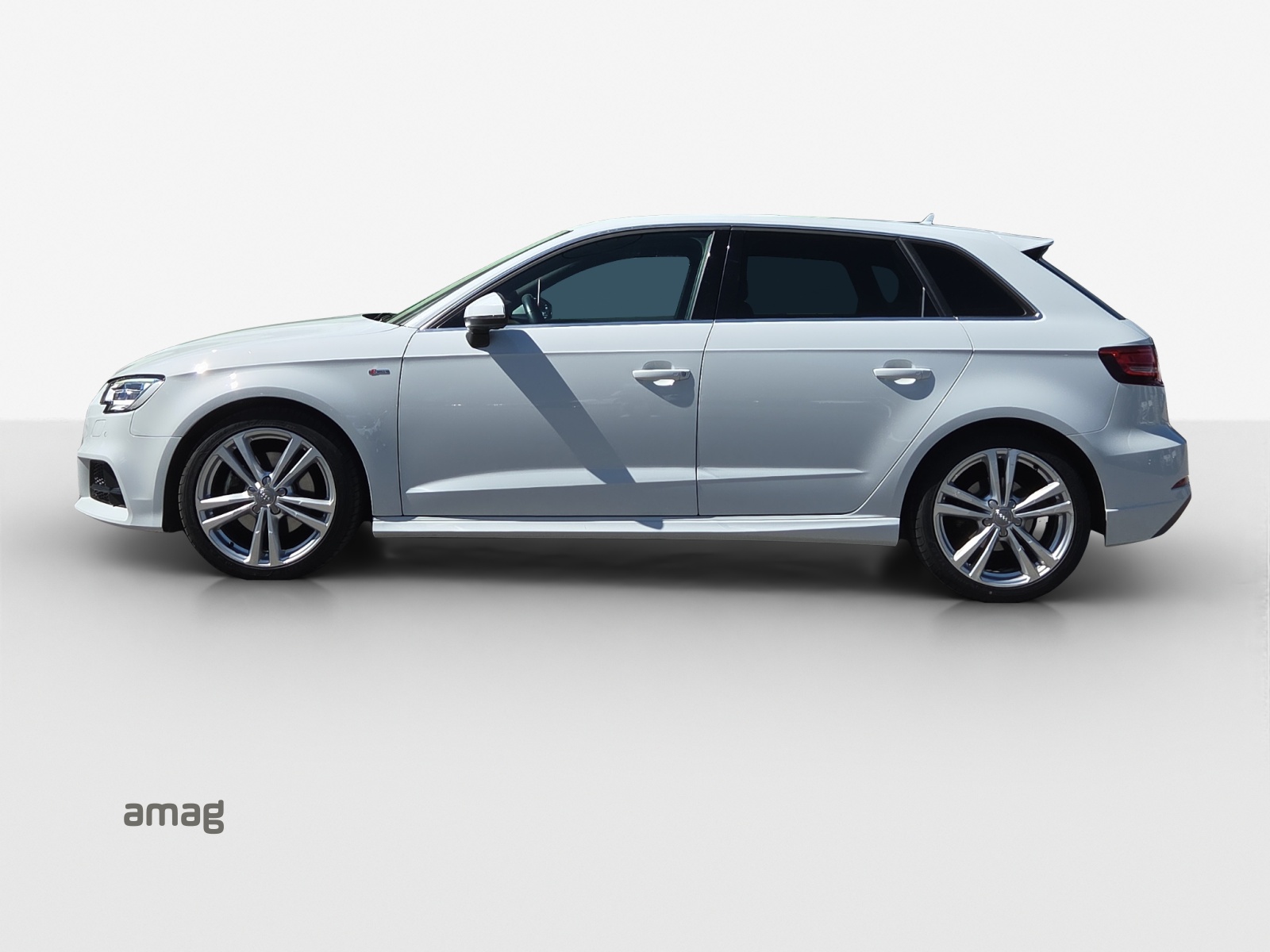 AUDI A3 Sportback 2.0 TDI Sport quattro-image-1