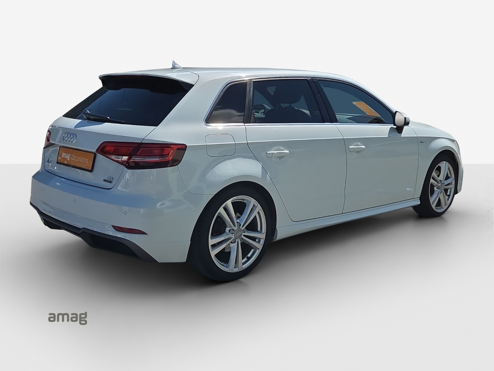 AUDI A3 Sportback 2.0 TDI Sport quattro-image-4