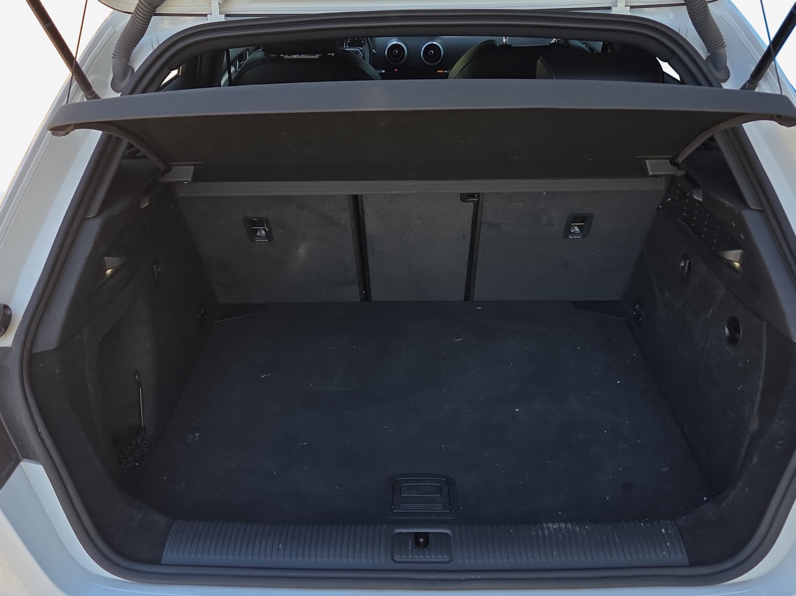 AUDI A3 Sportback 2.0 TDI Sport quattro-image-12
