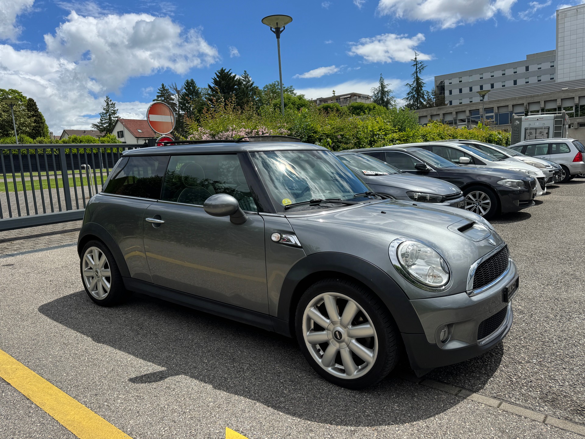 MINI Cooper S-image-2