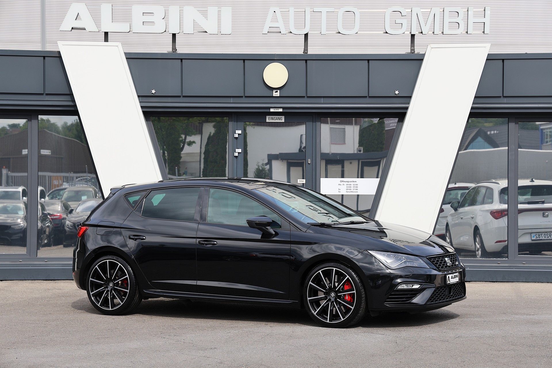 SEAT Leon 2.0 TSI Cupra 300 DSG-image-1