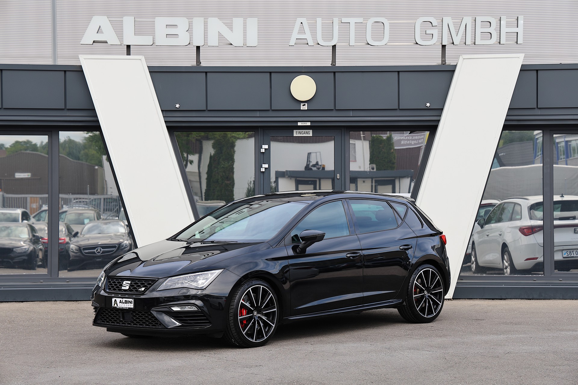 SEAT Leon 2.0 TSI Cupra 300 DSG-image-0