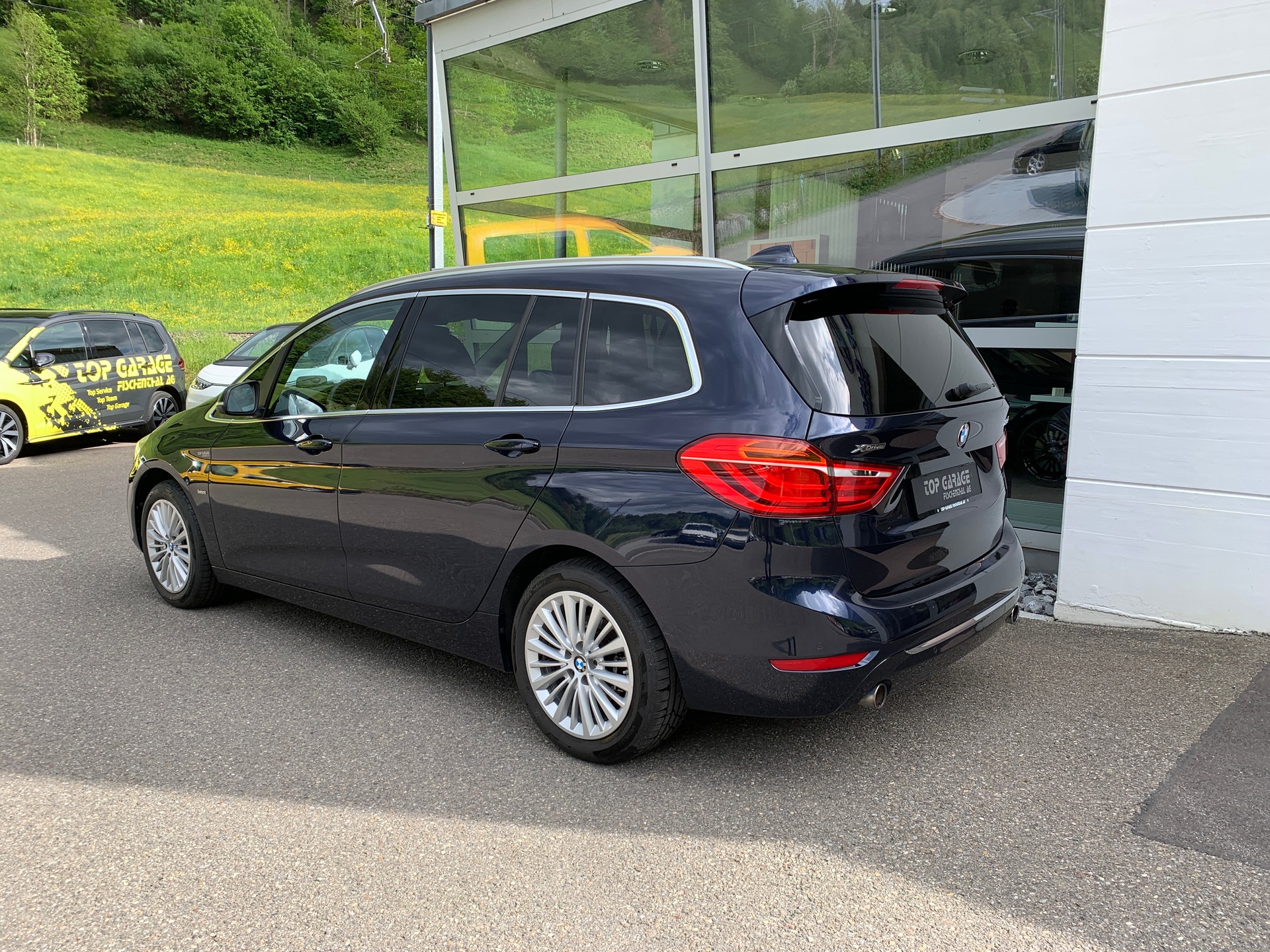 BMW 220d xDrive Gran Tourer Luxury Line Steptronic-image-4