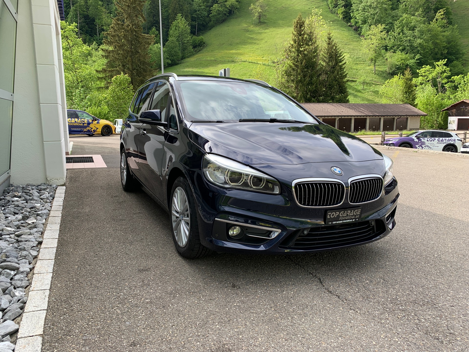 BMW 220d xDrive Gran Tourer Luxury Line Steptronic-showroom-element-2