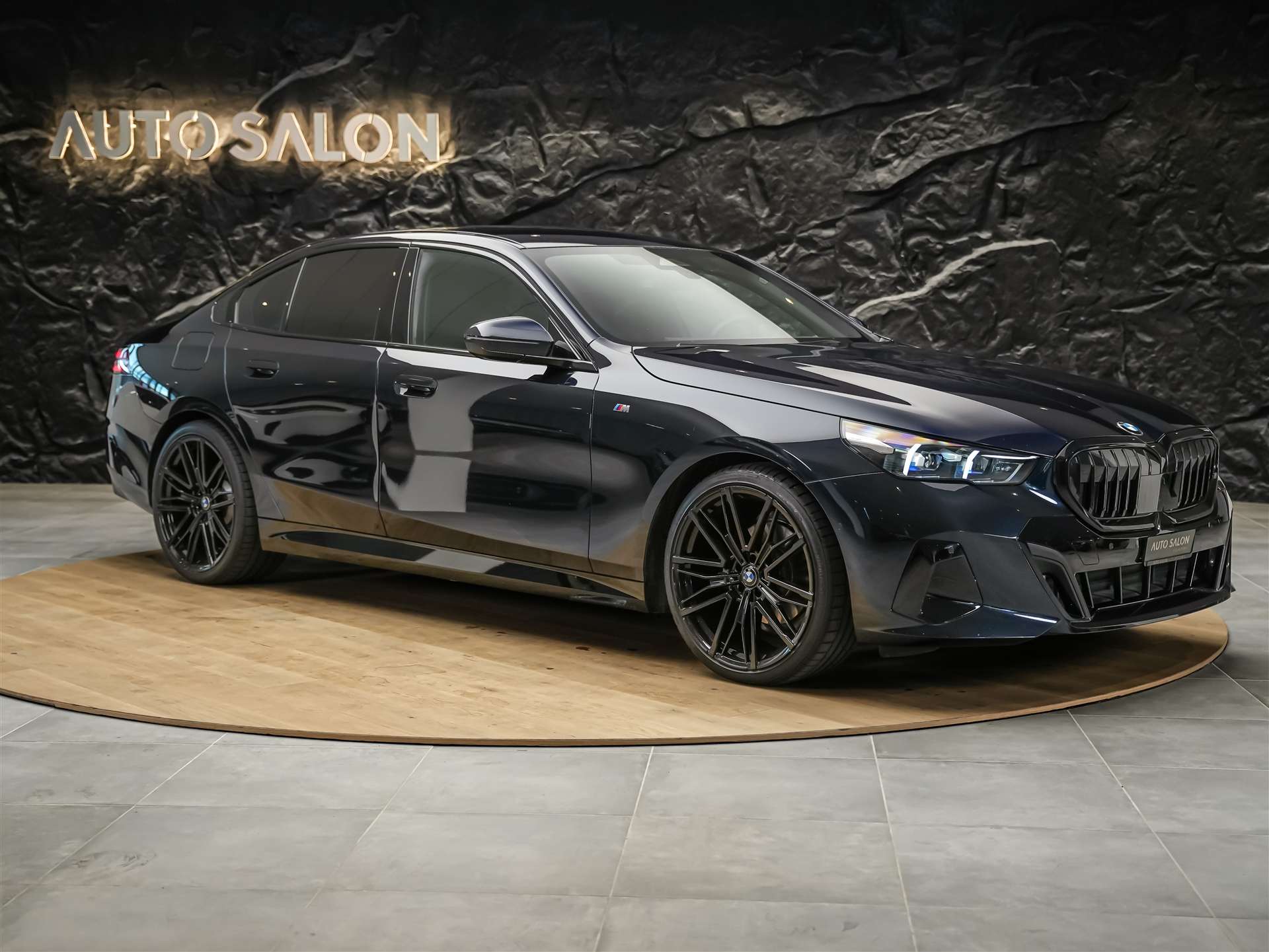 BMW 520d M Sport Steptronic *Werksgarantie*21" Felgen*Driving Assistent Plus*-image-5