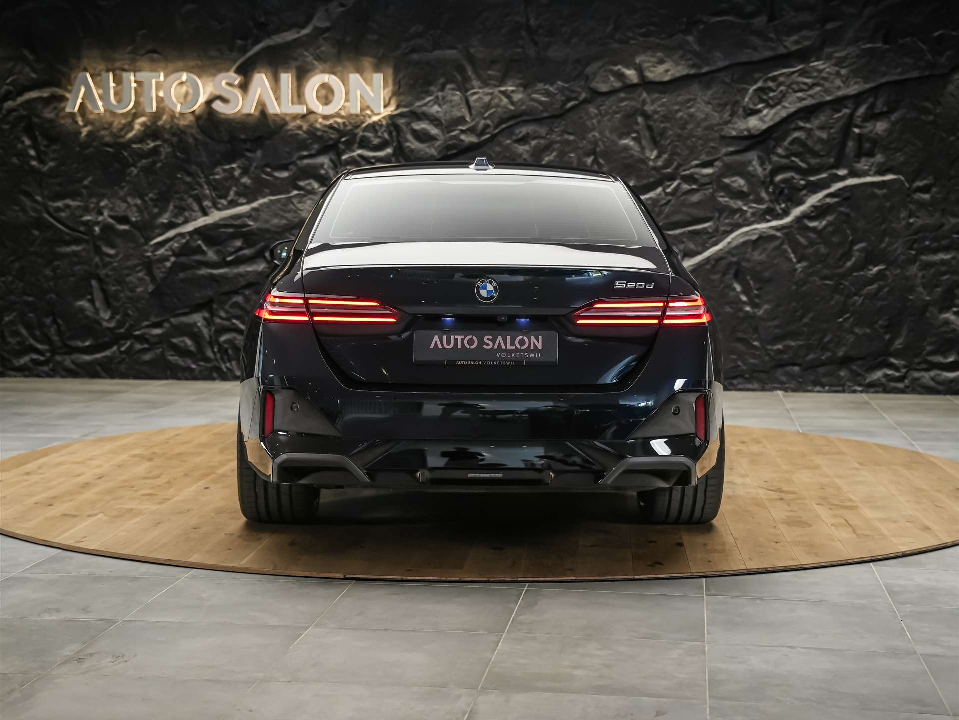 BMW 520d M Sport Steptronic *Werksgarantie*21" Felgen*Driving Assistent Plus*-image-3